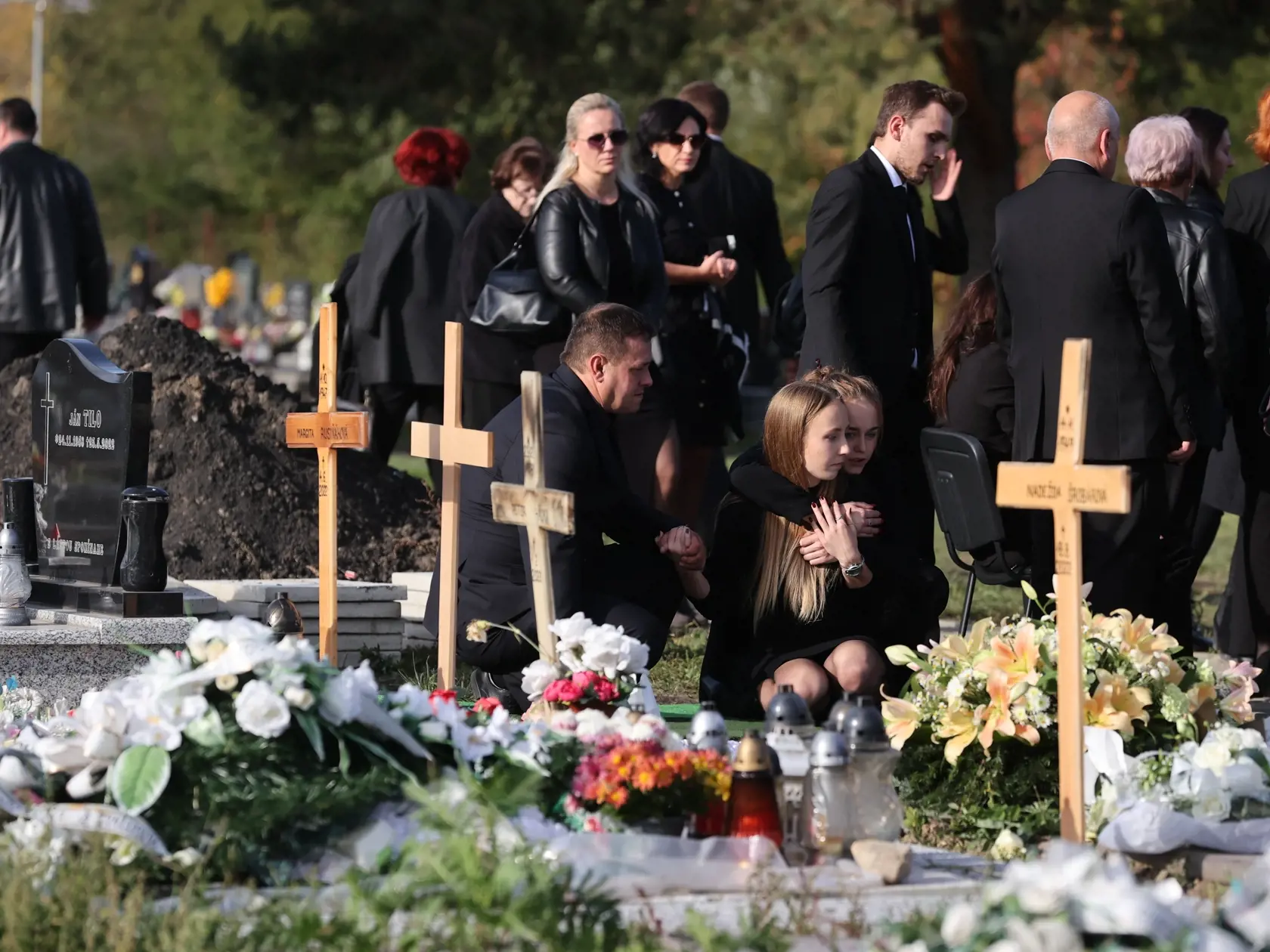 Pohreb Natálie Hamrákovej, ktorá zomrela pri nehode v Bratislave na Zochovej ulici. Tragédiu spôsobil Dušan Dědeček,  ktorý šoféroval pod vplyvom alkoholu. Okrem Natálie mala nehoda ďalšie štyri obete.