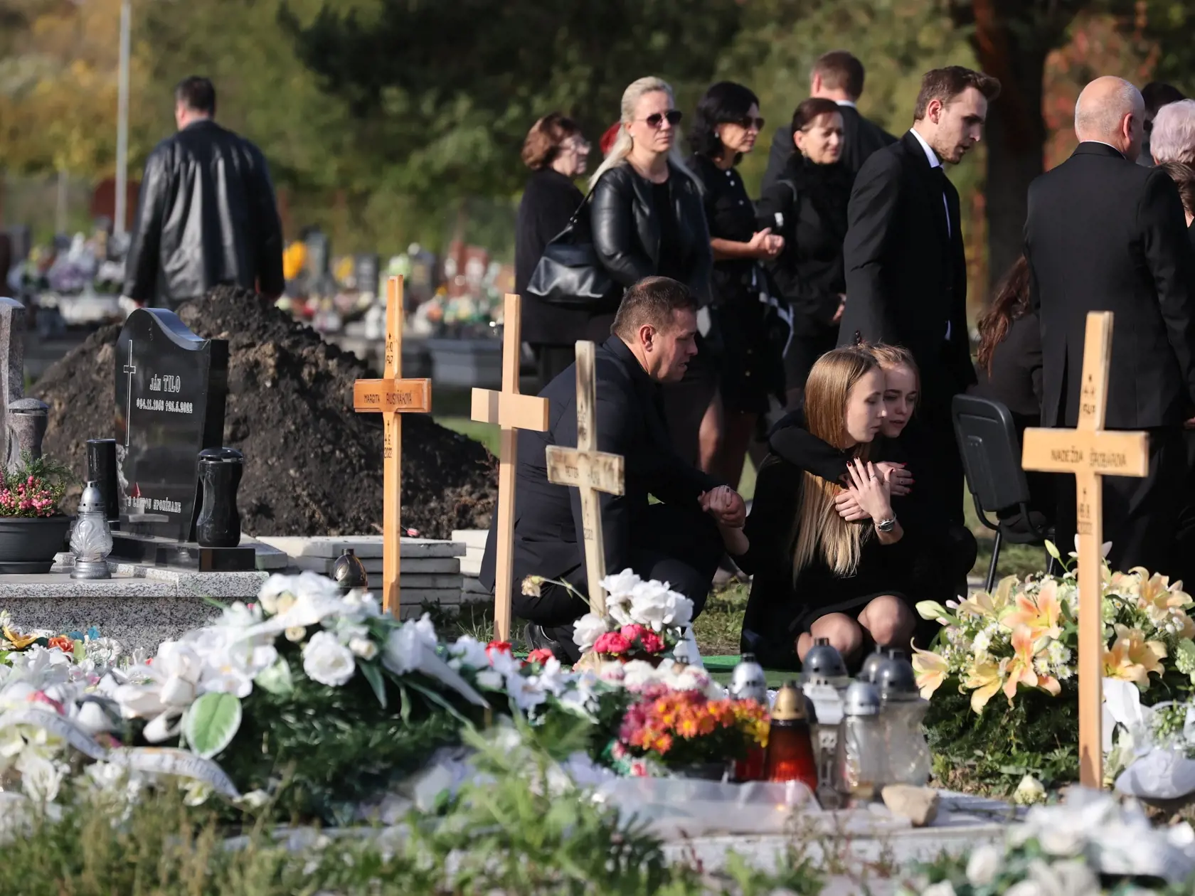Pohreb Natálie Hamrákovej, ktorá zomrela pri nehode v Bratislave na Zochovej ulici. Tragédiu spôsobil Dušan Dědeček,  ktorý šoféroval pod vplyvom alkoholu. Okrem Natálie mala nehoda ďalšie štyri obete.