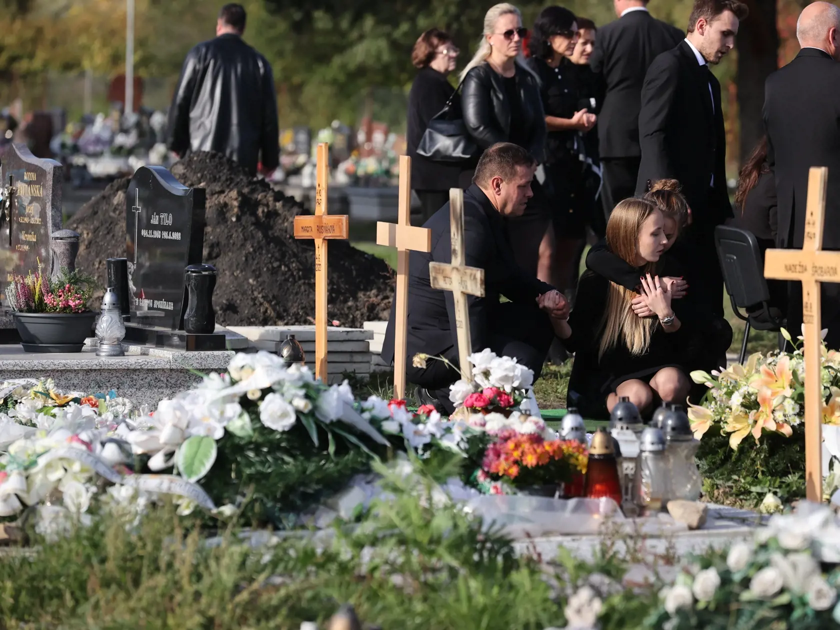 Pohreb Natálie Hamrákovej, ktorá zomrela pri nehode v Bratislave na Zochovej ulici. Tragédiu spôsobil Dušan Dědeček,  ktorý šoféroval pod vplyvom alkoholu. Okrem Natálie mala nehoda ďalšie štyri obete.