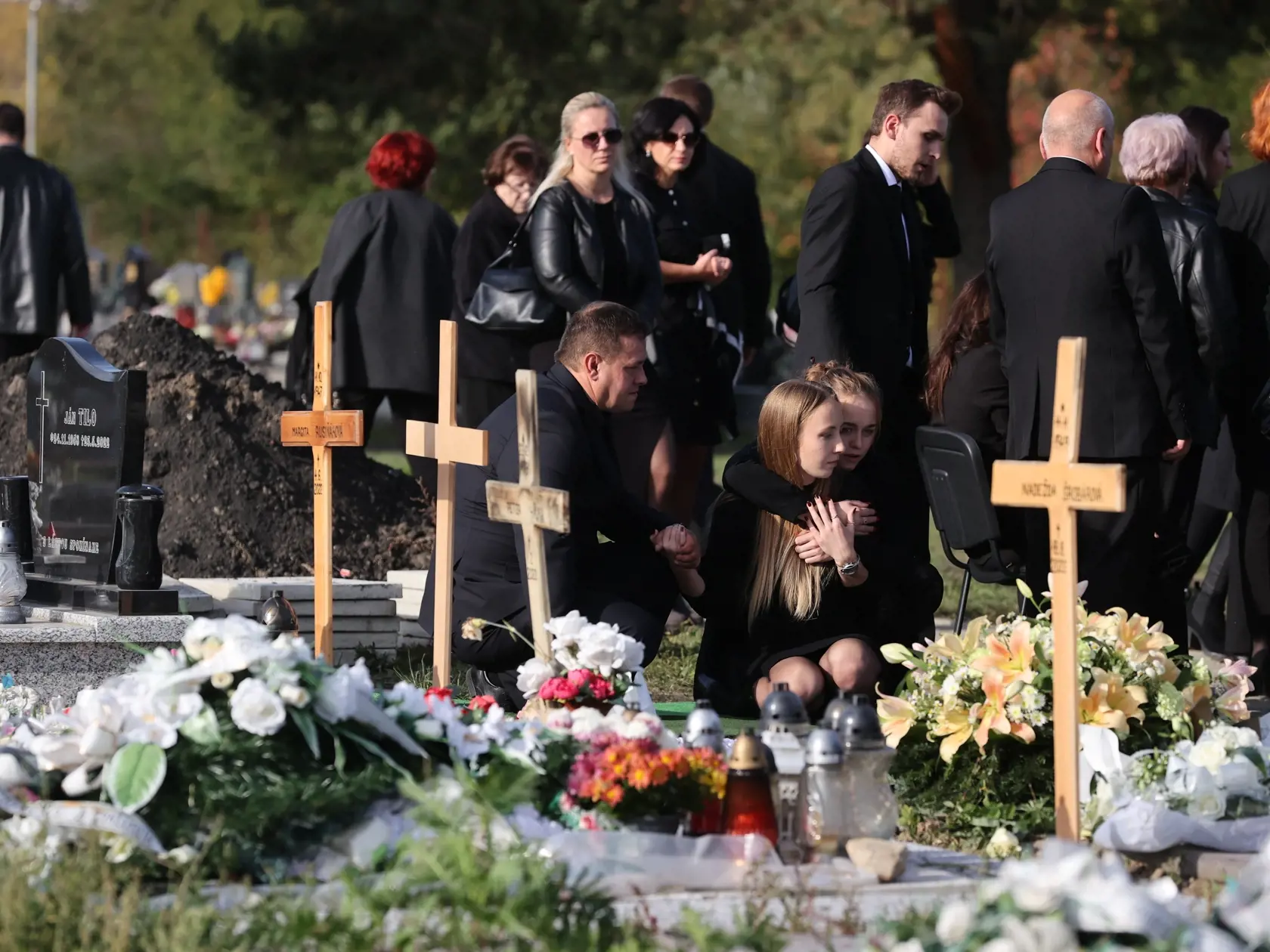 Pohreb Natálie Hamrákovej, ktorá zomrela pri nehode v Bratislave na Zochovej ulici. Tragédiu spôsobil Dušan Dědeček,  ktorý šoféroval pod vplyvom alkoholu. Okrem Natálie mala nehoda ďalšie štyri obete.
