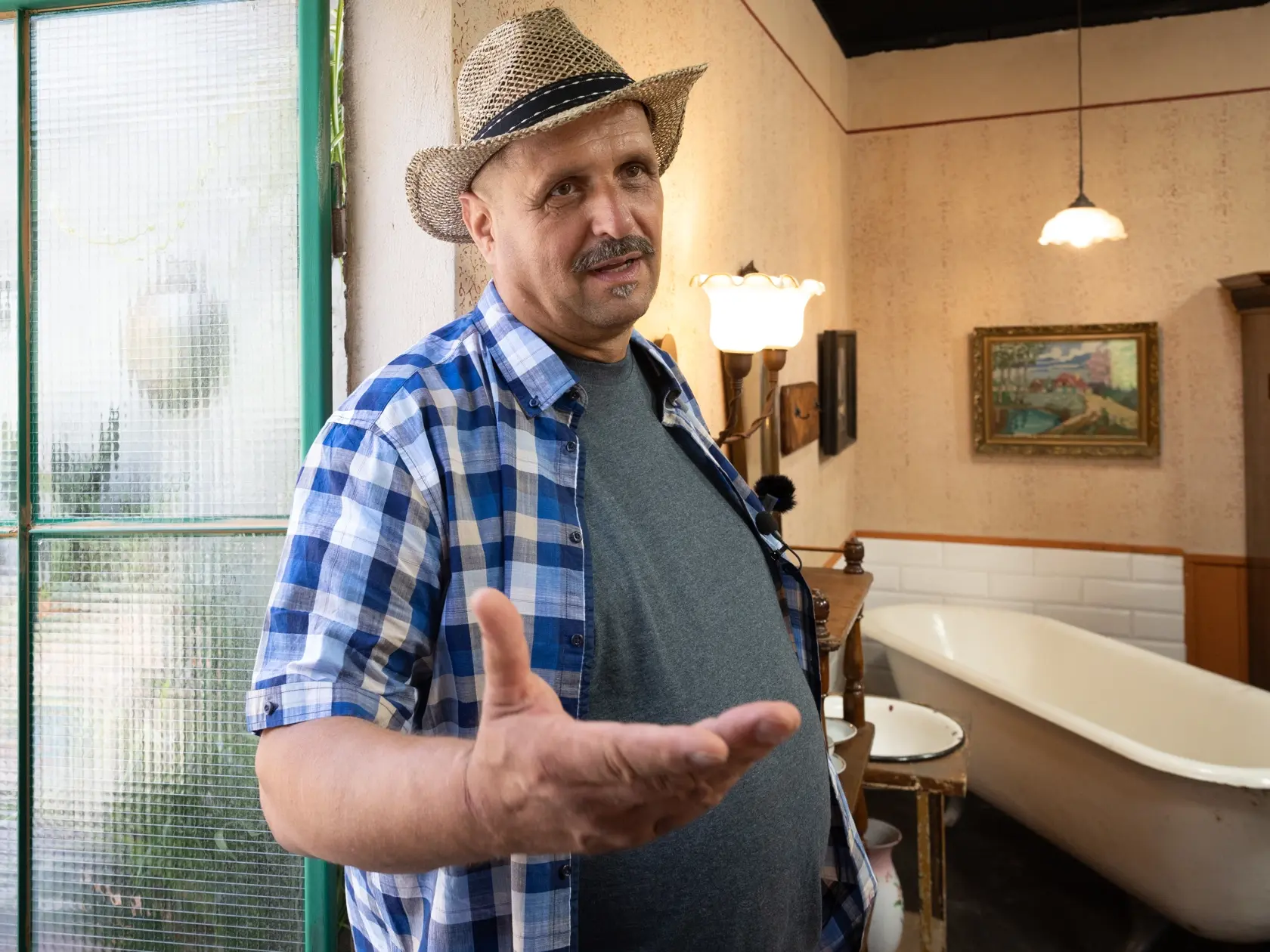 Realityshow Farma - 16. Ročník obľúbenej sútaže televízie Markíza sa bude odohrávať nedaľeko obce Modrová. Na snímke je farmár Martin Bagár.