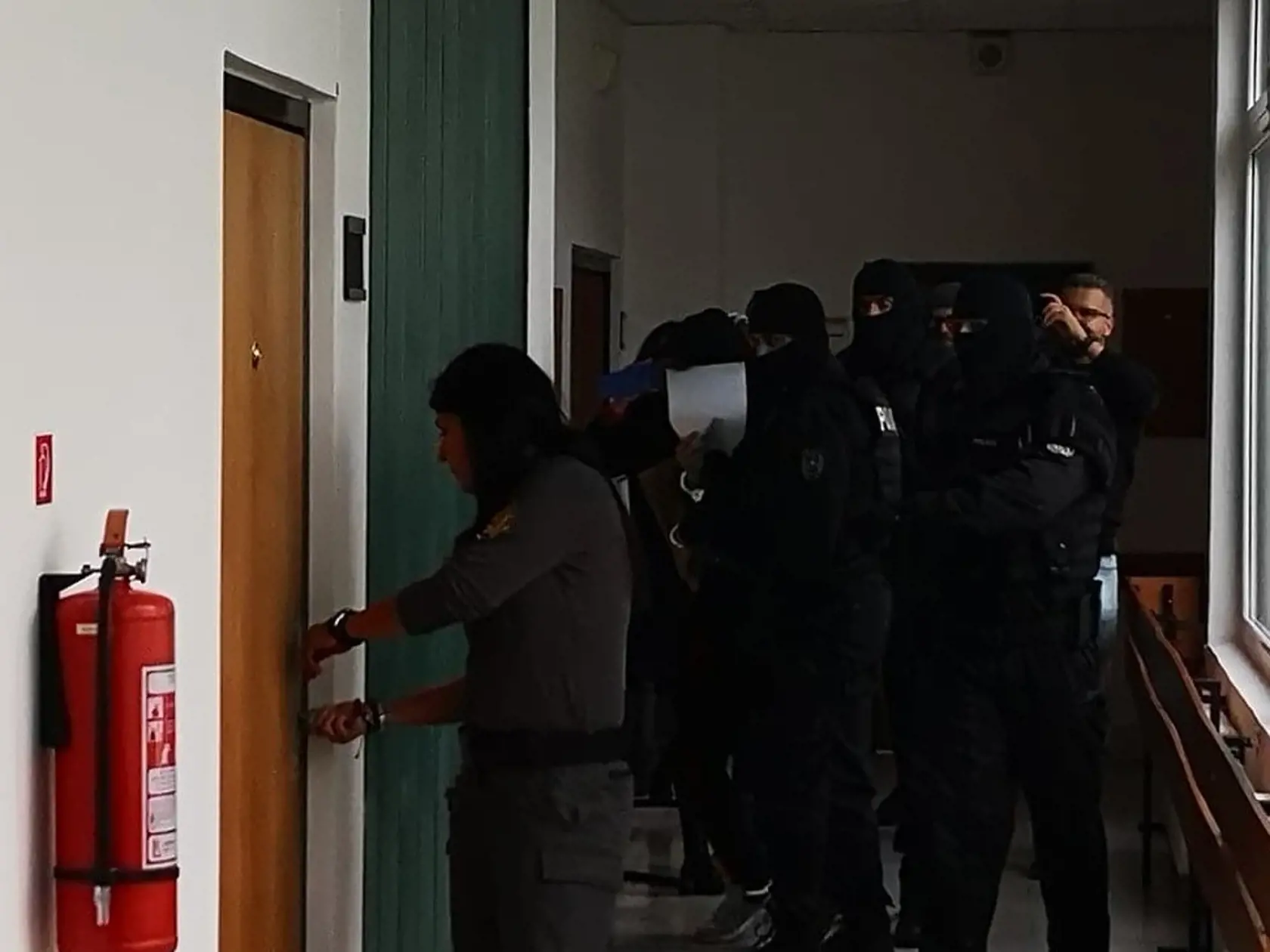 Mladého muža polícia viní, že brutálnym spôsobom zniesol zo sveta svoju priateľku Šarlotu.