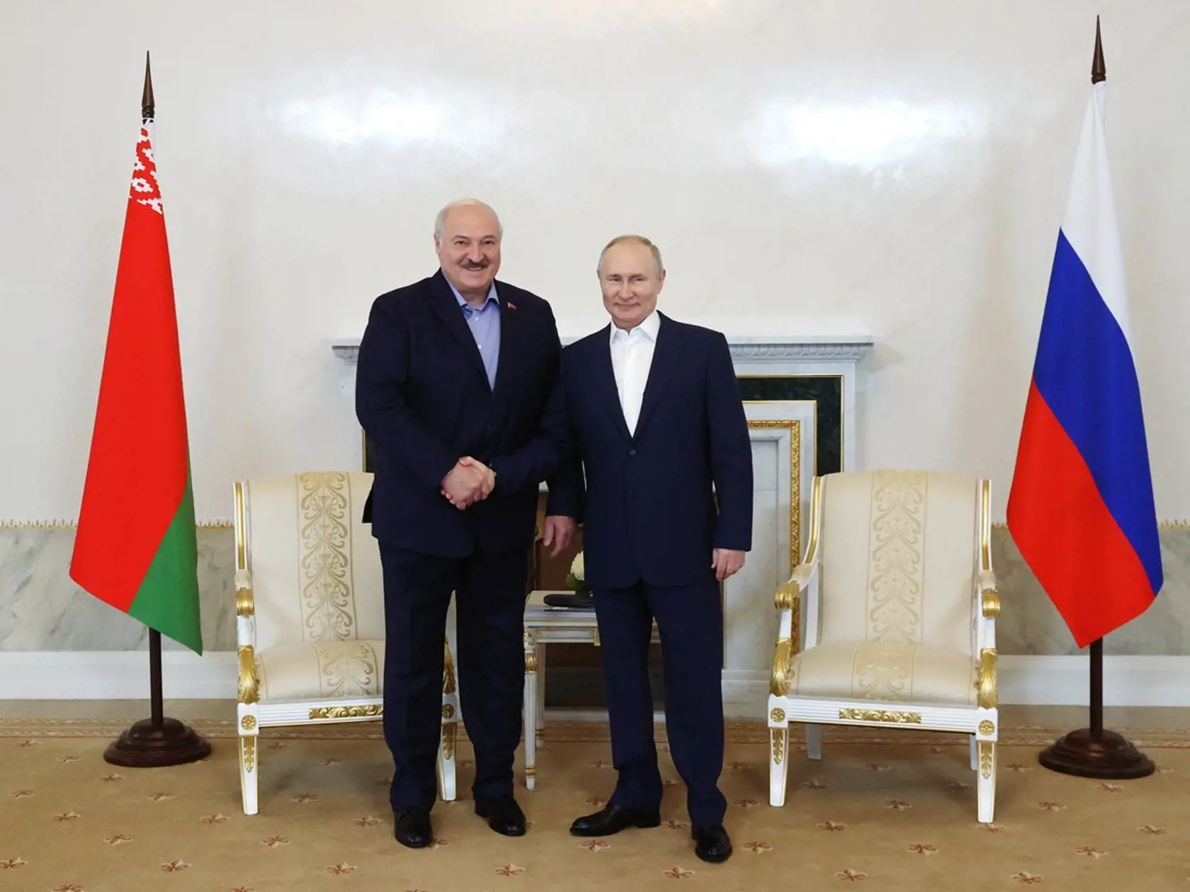 Ruský prezident Vladimir Putin sa v nedeľu 23. júla 2023 v Petrohrade stretol so svojím najbližším spojencom, bieloruským vodcom Alexandrom Lukašenkom.