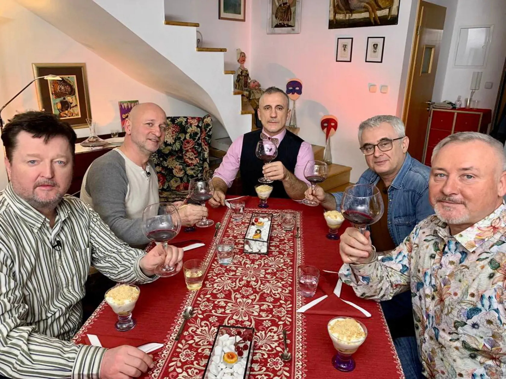 V Bez servítke varila partička z Mafstory.