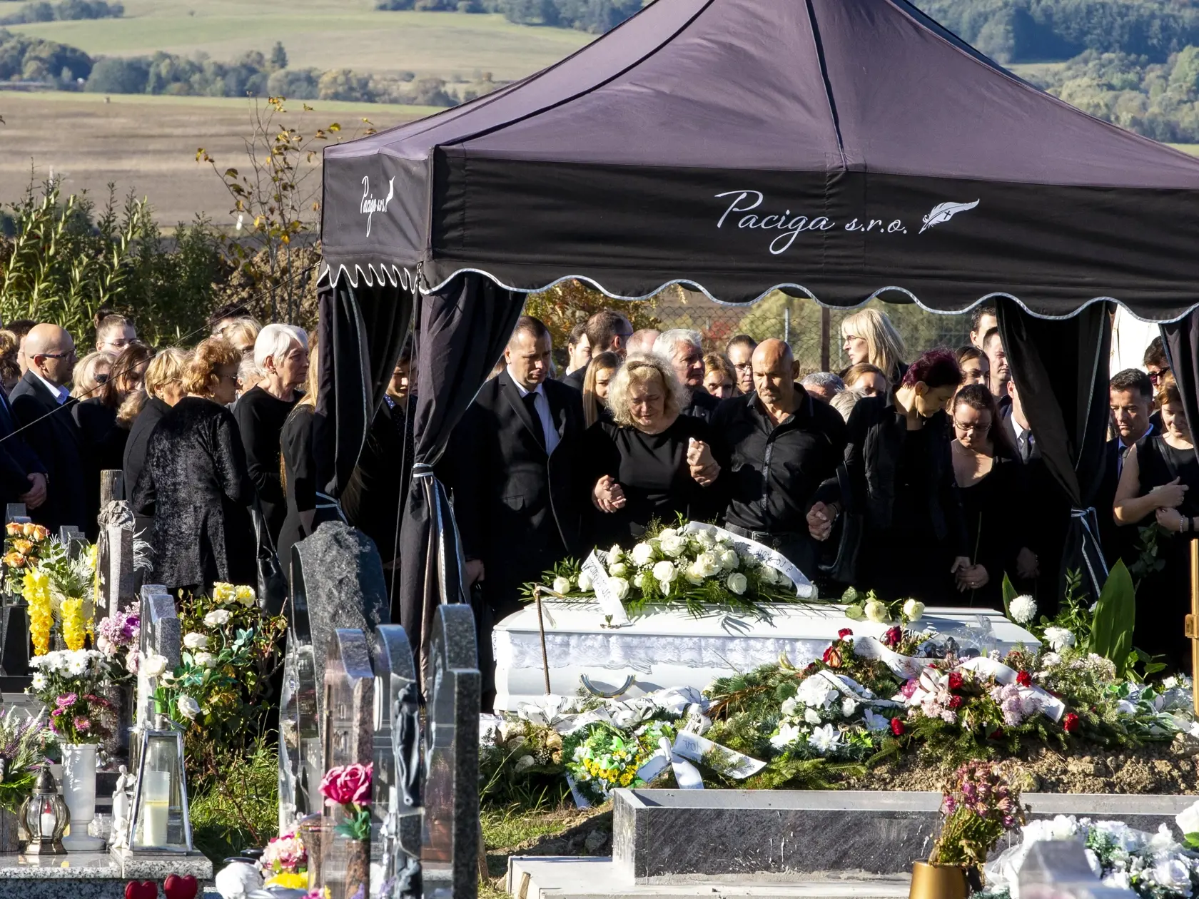 V Poprade sa konala posledná rozlúčka s Broňou Božoňovou, ktorá prišla o svoj život pri tragickej nehode na Zochovej ulici v Bratislave.