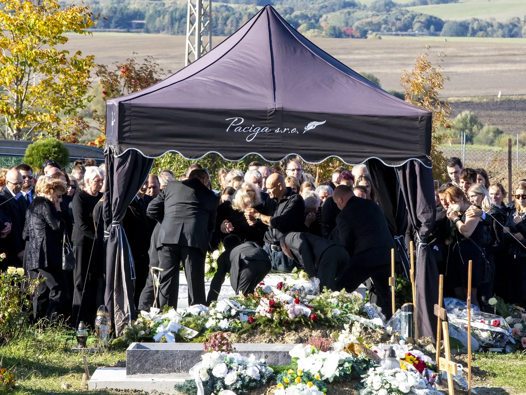 V Poprade sa konala posledná rozlúčka s Broňou Božoňovou, ktorá prišla o svoj život pri tragickej nehode na Zochovej ulici v Bratislave.