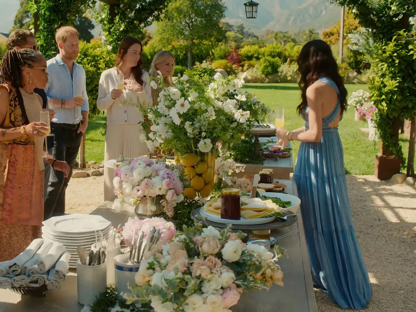 Brunch z poslednej časti Meghaninej šou.