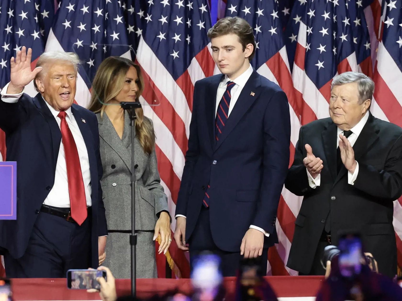 Najmladší syn Donalda Trumpa, 18-ročný Barron, prispel k víťazstvu otca svojimi skúsenosťami s influencermi a podcastami.
