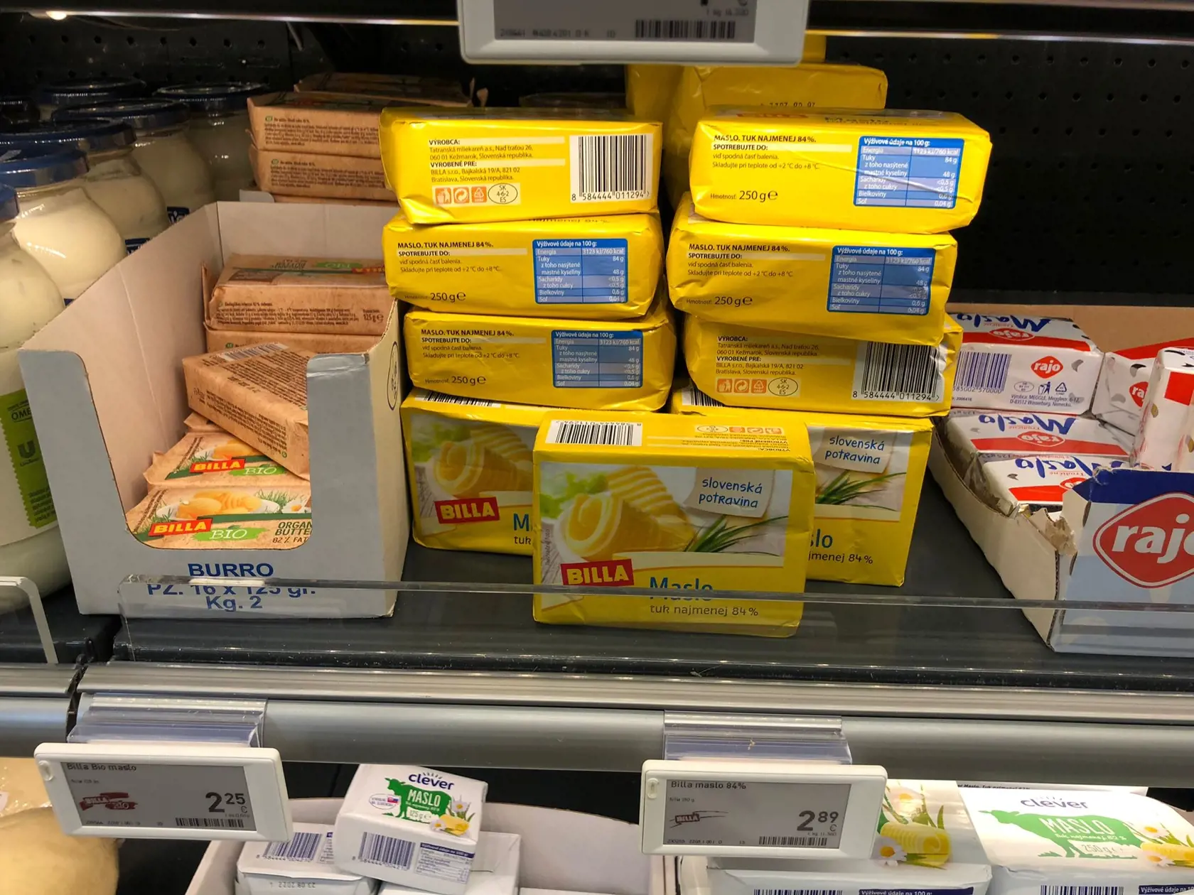 Ceny potravín na Slovensku v predajni Billa.
