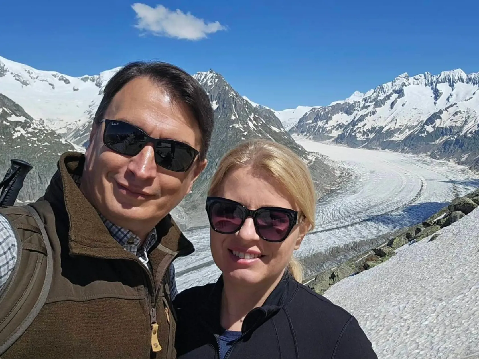 Zuzana Čaputová a Juraj Rizman dovolenkujú vo švajčiarskych Alpách.