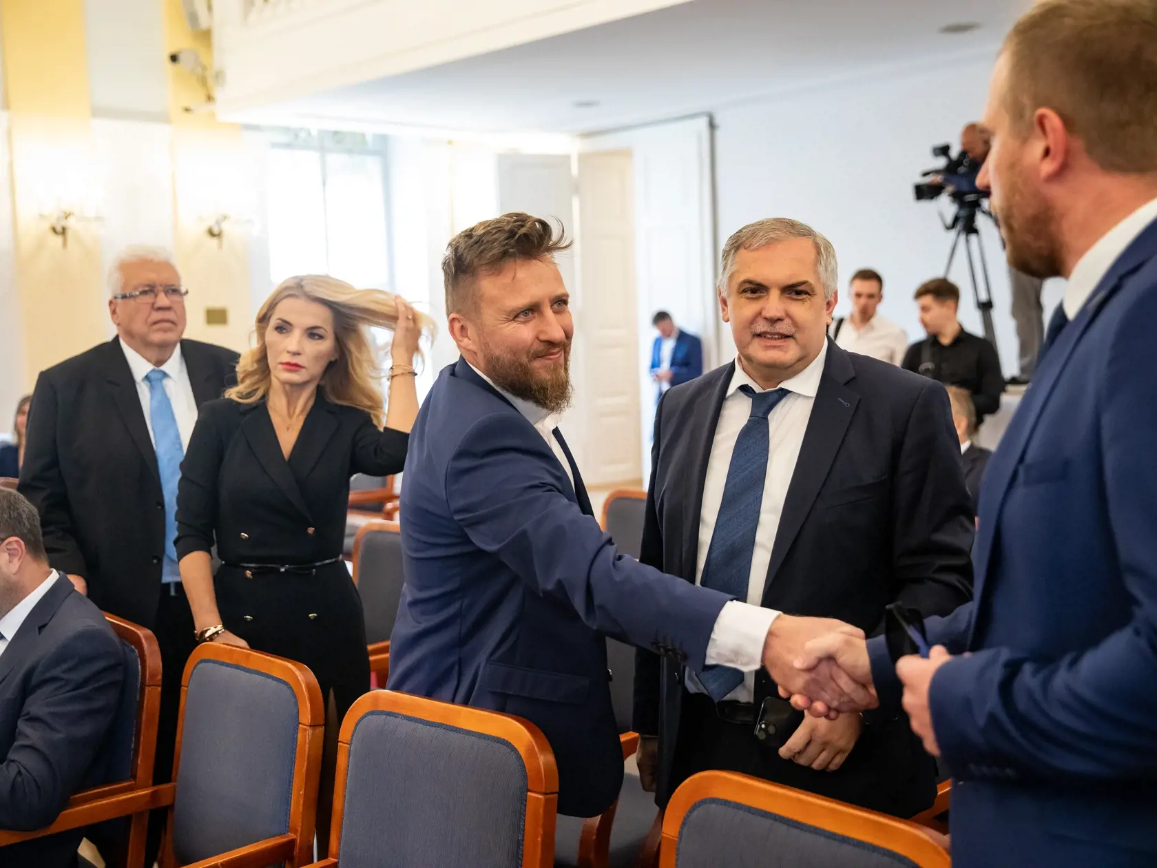 Poslanci za klub SNS.