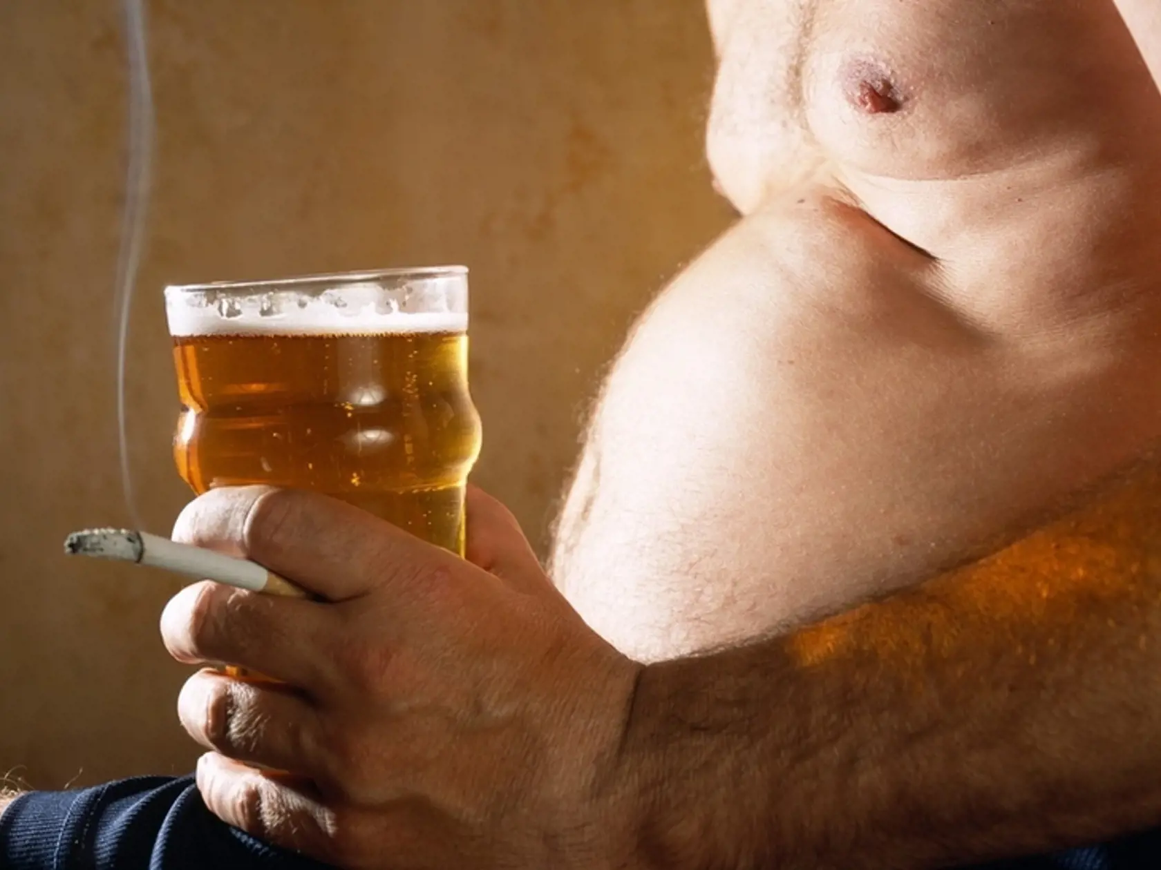 Fajčenie, obezita a pitie alkoholu výrazne zvyšujú riziko vzniku srdcovocievnych ochorení.