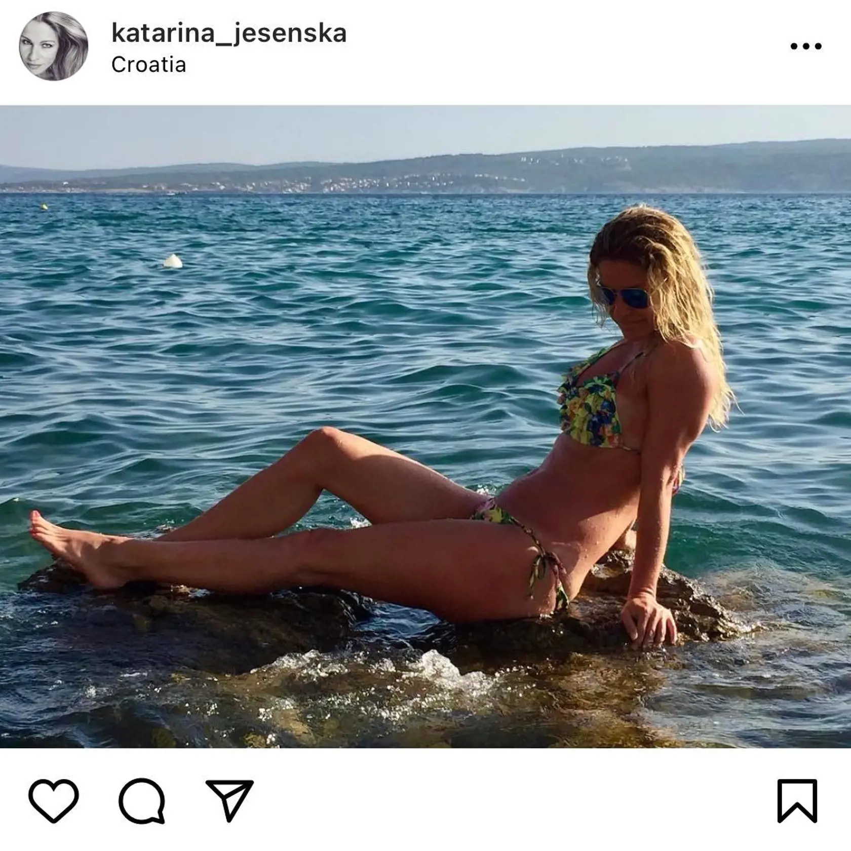 Katka Jesenská ukázala božské krivky v plavkách.
