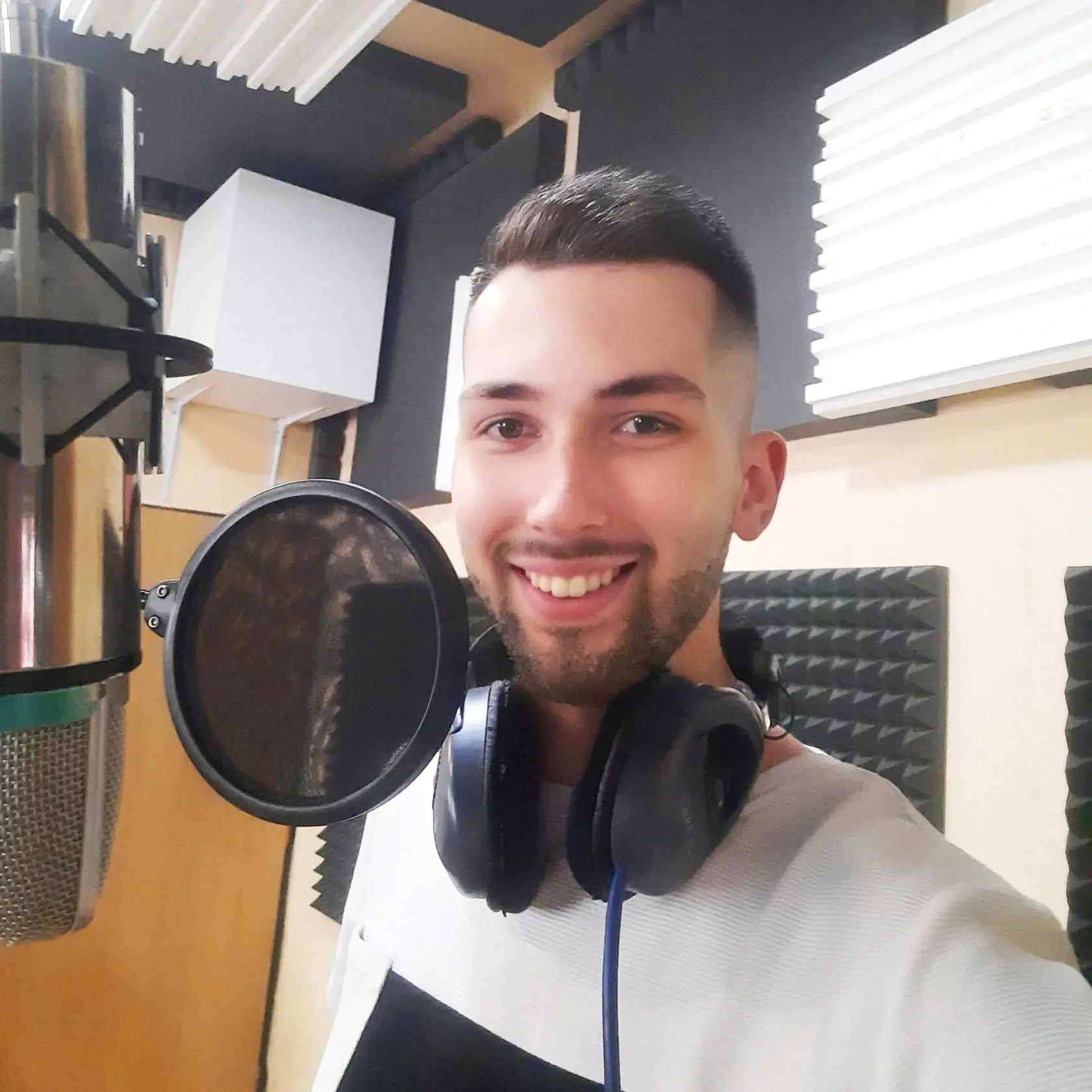V nahrávacom štúdiu.