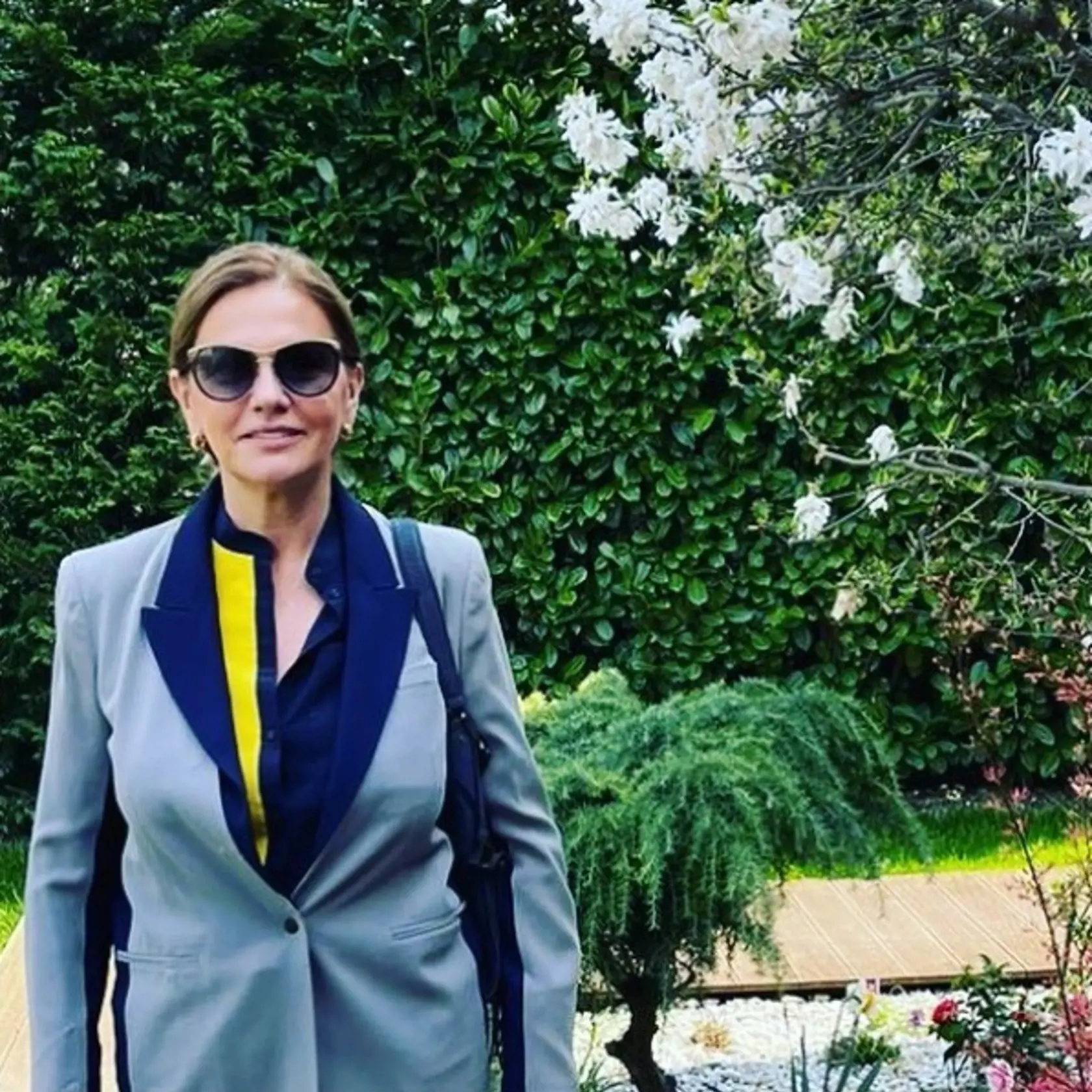 "Bola som na stretnutí s kolegami a kolegyňami z EP a EK z Luxemburgu, ale aj z Bratislavy. Materská pomaly končí tak zas kostým," napísala europoslankyňa na sociálnej sieti.