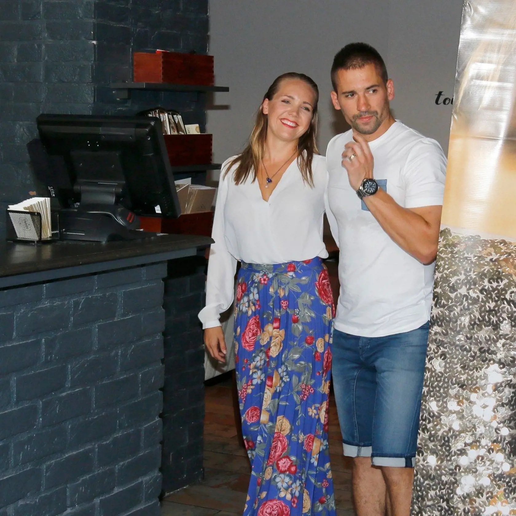 Tomáš Plekanec (35) a Lucie Vondráčková (38) začiatkom augusta oznámili, že ich navonok idylické manželstvo je v troskách. Hoci rozprávkovému vzťahu už definitívne odzvonilo, ich láska spočiatku písala príbeh ako z romantického filmu. 
