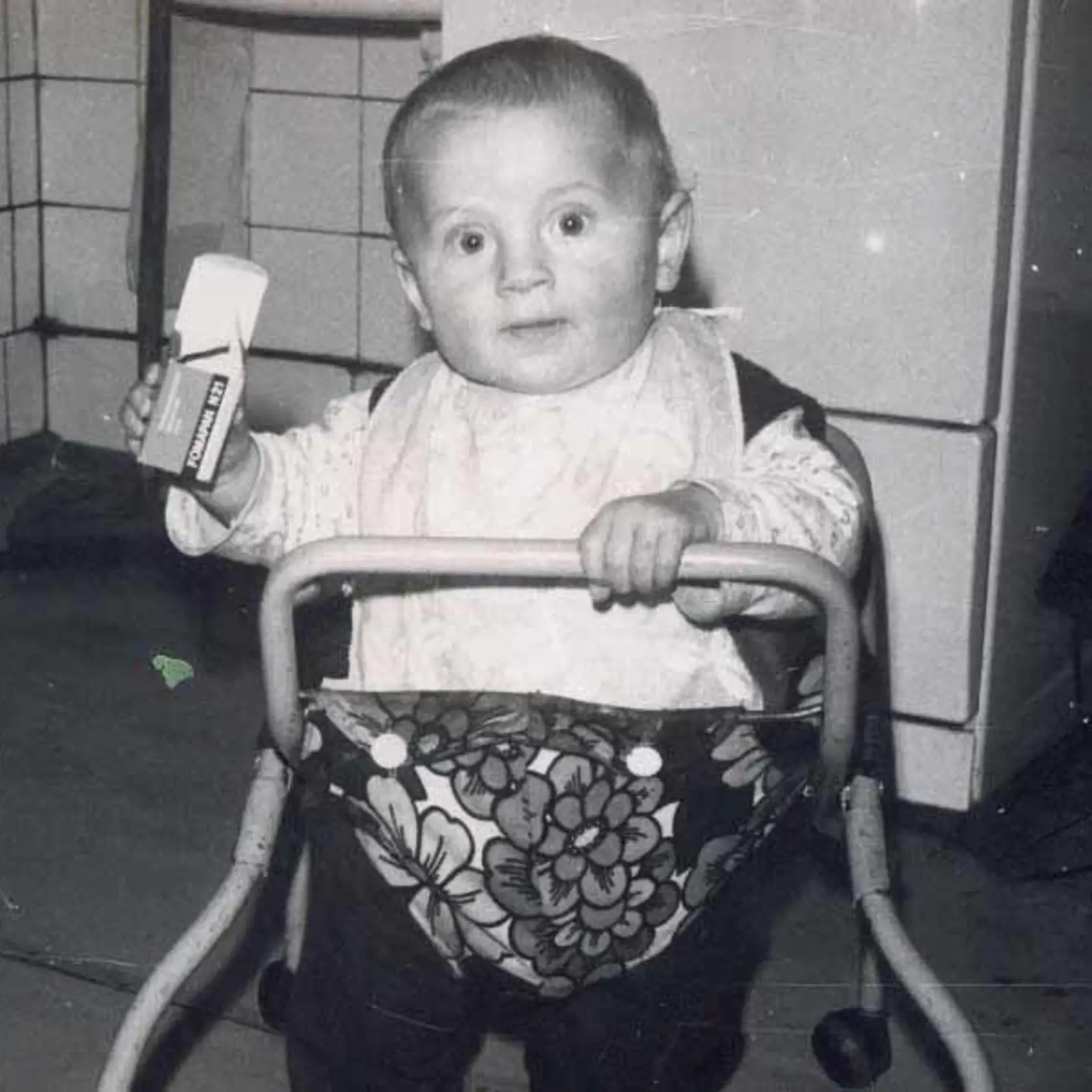 Miro Jaroš ako "mrňous", ktorý sa začínal učiť chodiť. Bolo to na prelome rokov 1978-1979.