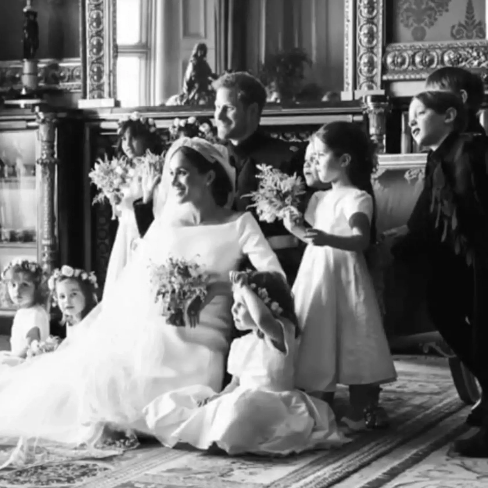 Foto s deťmi po obrade. Meghan túžila byť matkou.