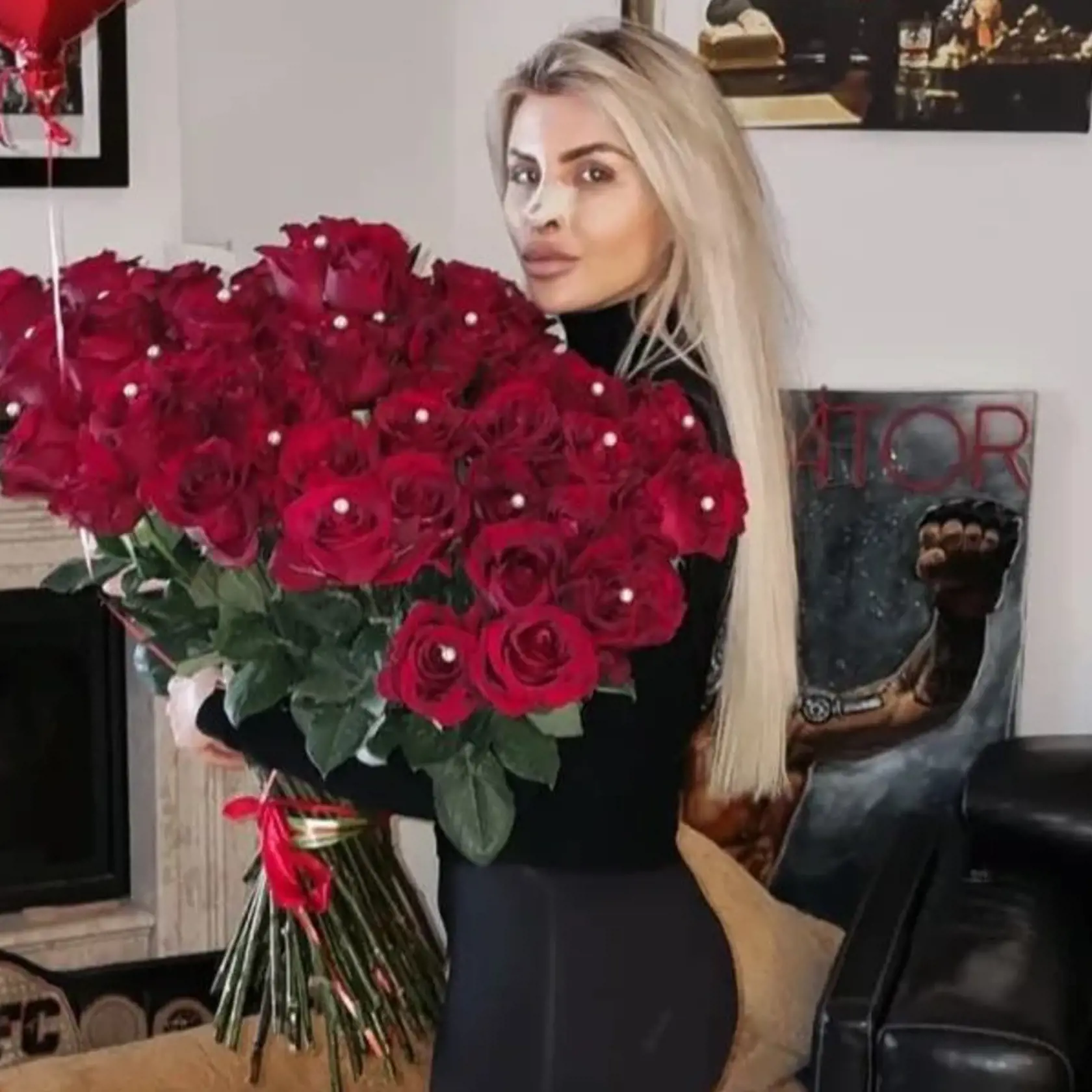 Lela Ceterová s neprirodzene vypuklým zadkom.