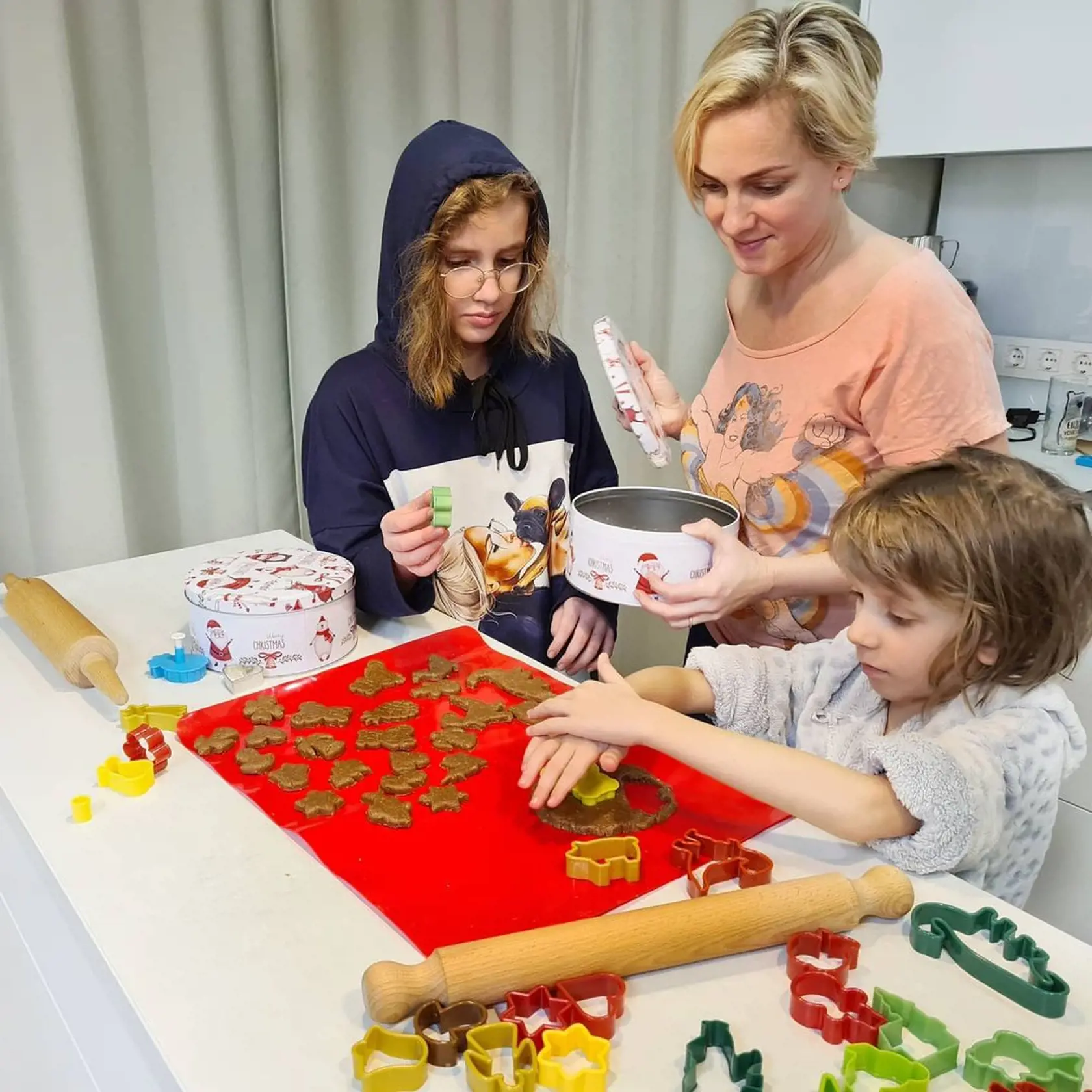 Monikini pomocníci nielen v kuchyni.