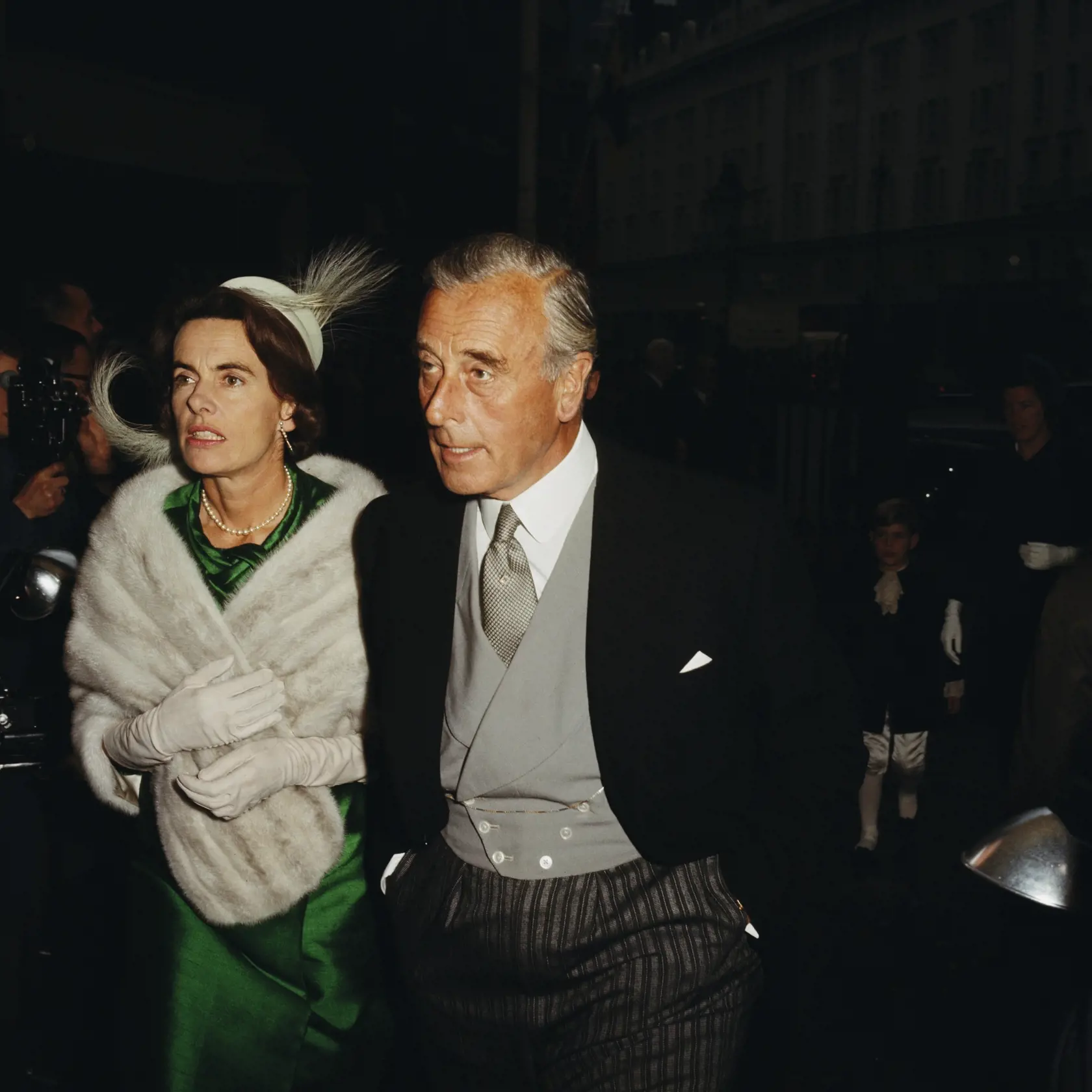 Lord Mountbatten patril k elite kráľovského dvora.