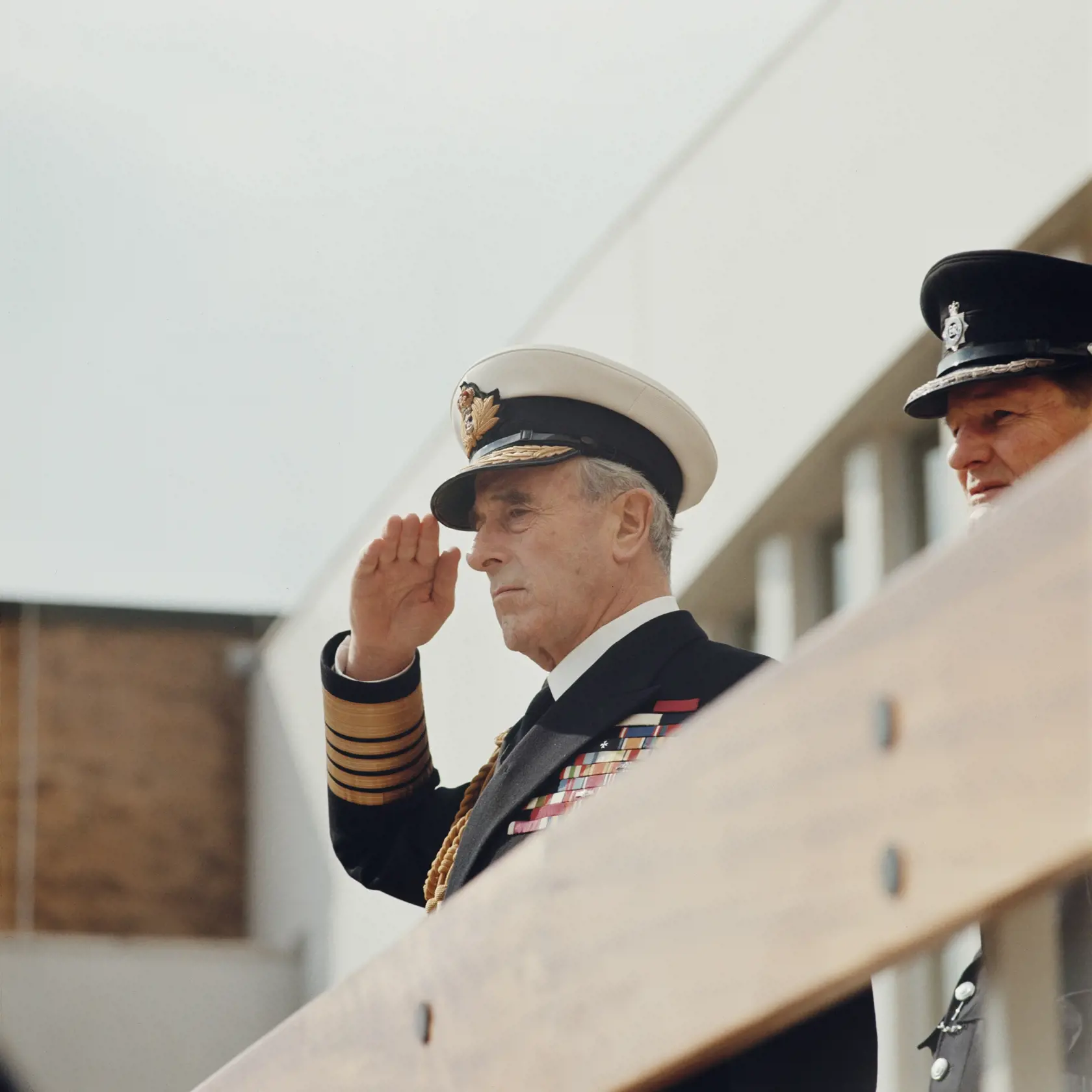 Britský šlachtič, námorný generál a miláčik kráľovnej. Taký bol Lord Mountbatten.