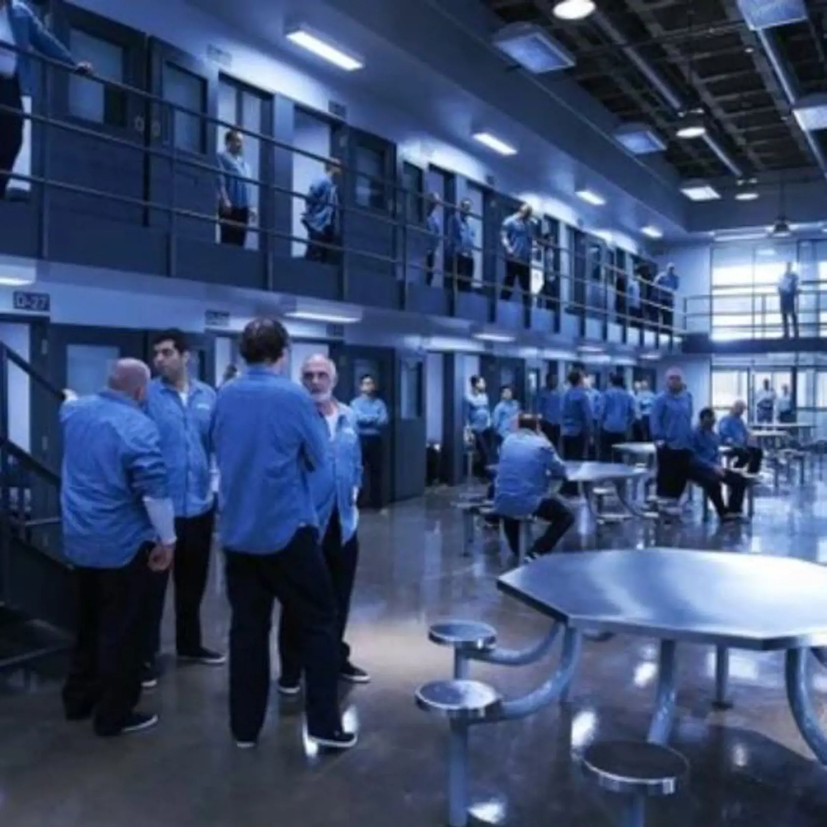 Zatiaľ sa však bude musieť Maxwellová zmieriť so svojím novým „domovom", ktorým by sa na najbližších dvadsať rokov malo stať väzenie Danbury Federal Correctional Institution v štáte Connecticut. To je však v porovnaní s pekelnou dierou, v ktorej bola väznená doteraz, takmer ako Disneyland.