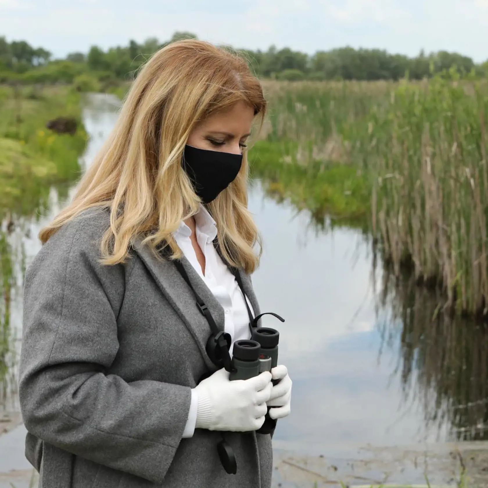 Prezidentka Zuzana Čaputová už v minulosti viackrát upútala svojim oblečením.