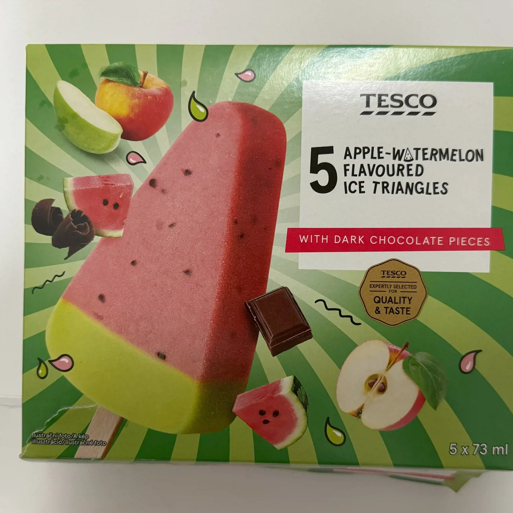 9. Tesco melón 0,38 €  = Znova tu máme zmrazenú sladkú vodu s obsahom ovocných koncentrátov, spiruliny či kakaa a, samozrejme, ani pri tomto nanuku sme sa éčkam nevyhli.