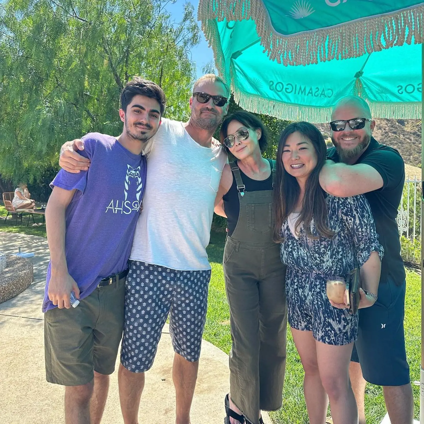 Herci z Beverly Hills 90210 opäť SPOLU! Takto podporili chorú BRENDU: Tá teda nevyzerá dobre