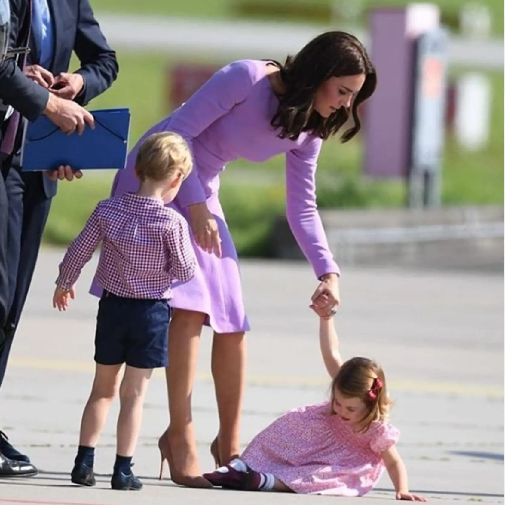 Aj princezná Charlotte má svoje deti, kedy sa jej jednoducho nechce byť "kráľovským dieťaťom".