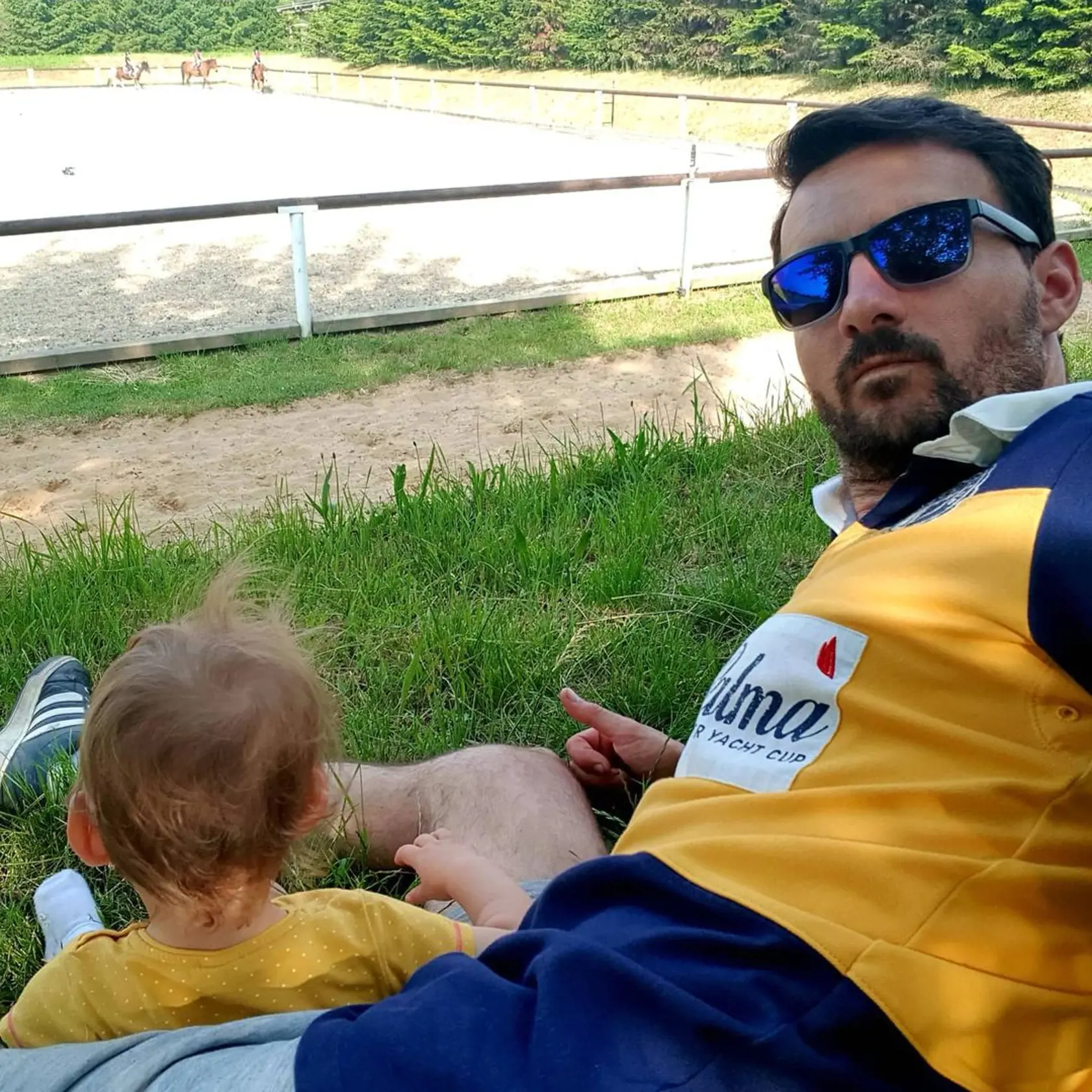 Martinova dcérka Emka sa narodila predčasne. Darí sa jej však veľmi dobre a každý deň napreduje.