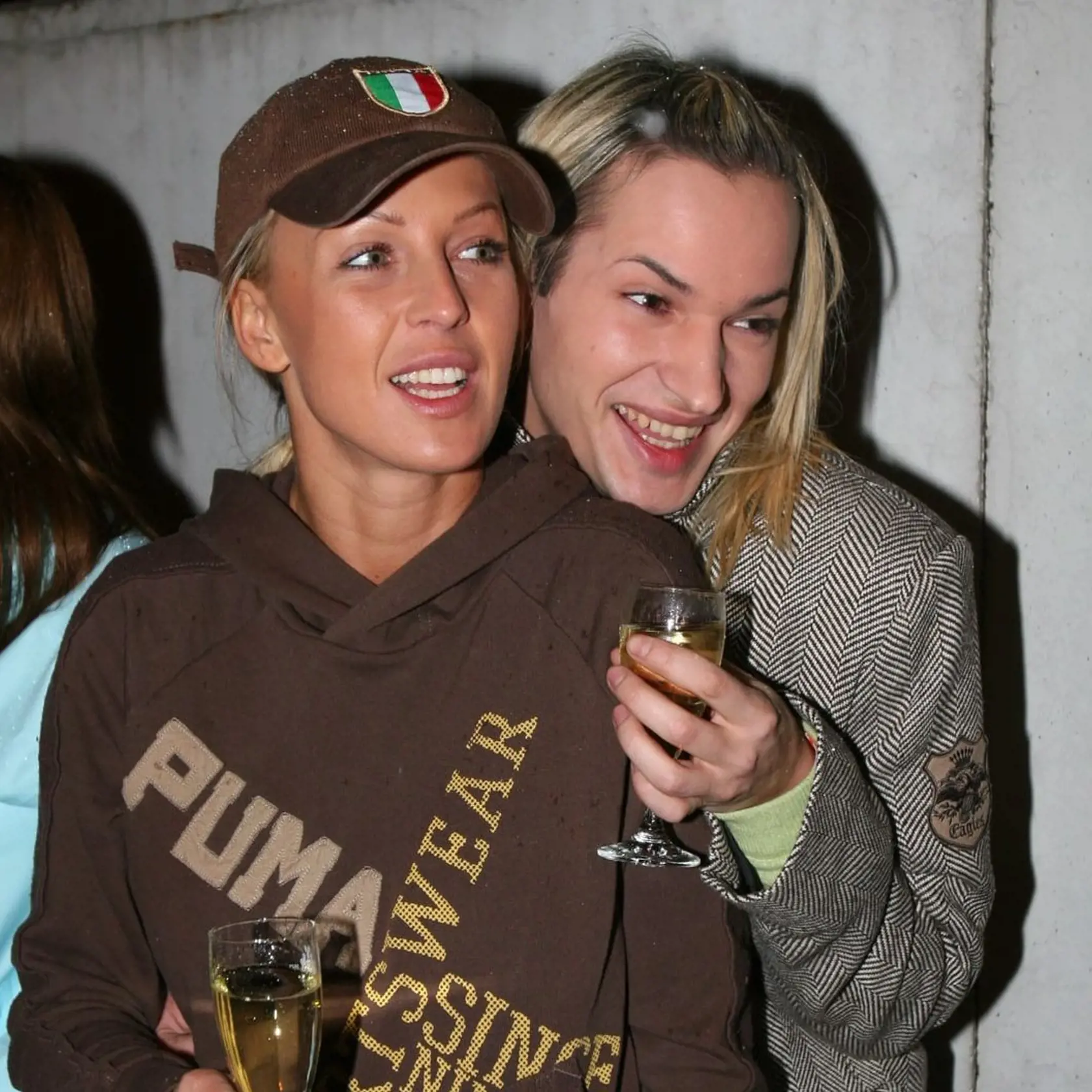 Paviel na snímke s Belohorcovou v čase, keď nosil dlhšie blond vlasy.