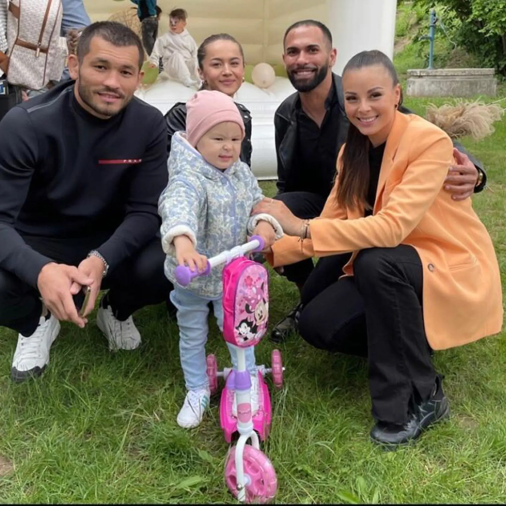 Makhmud s Monikou a dcérkou Ruminkou