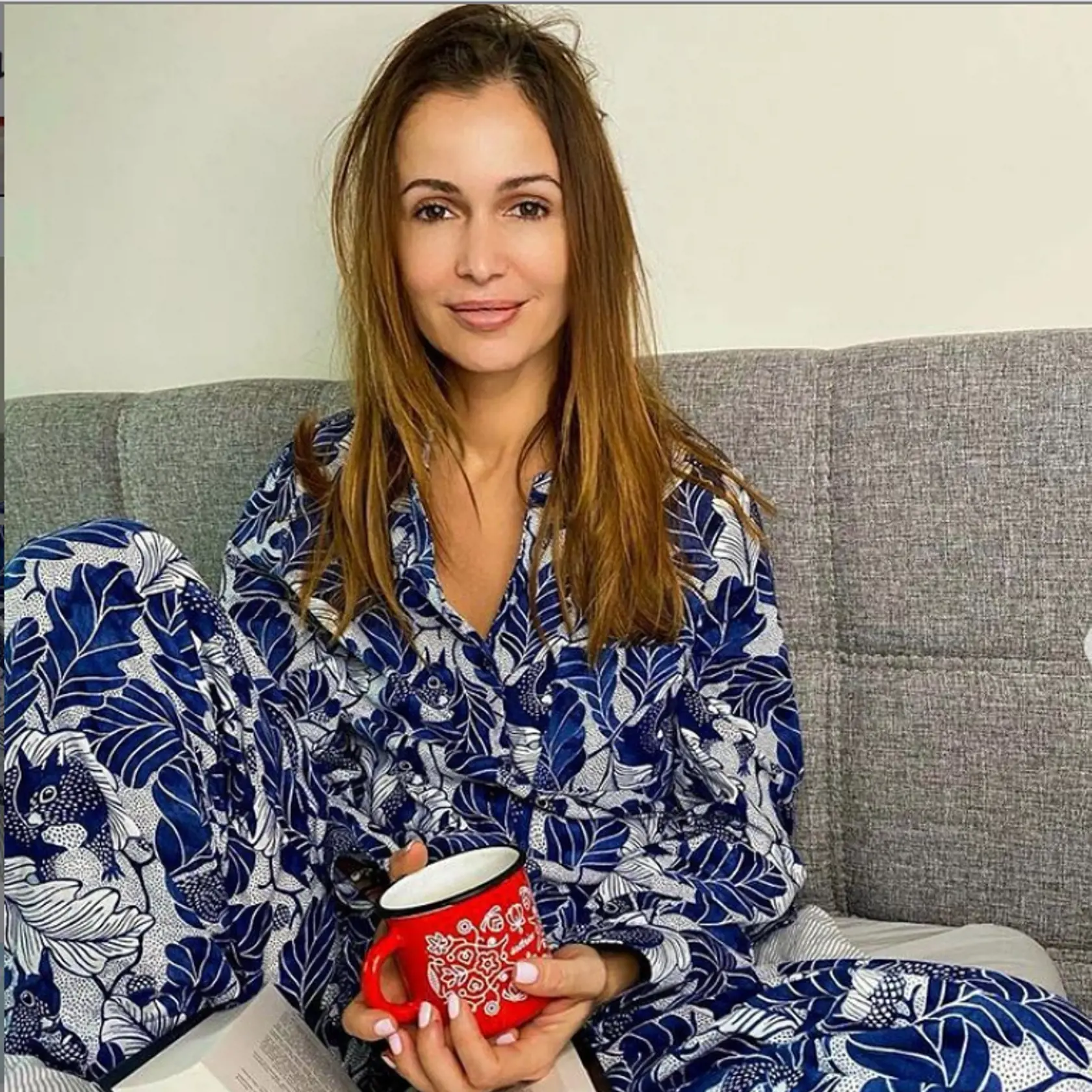 Lenka vo vianočnej pyžame