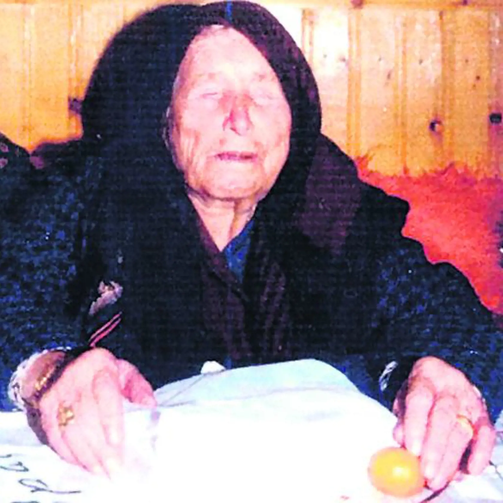 Vangelia alias baba Vanga pri svojich veštbách.