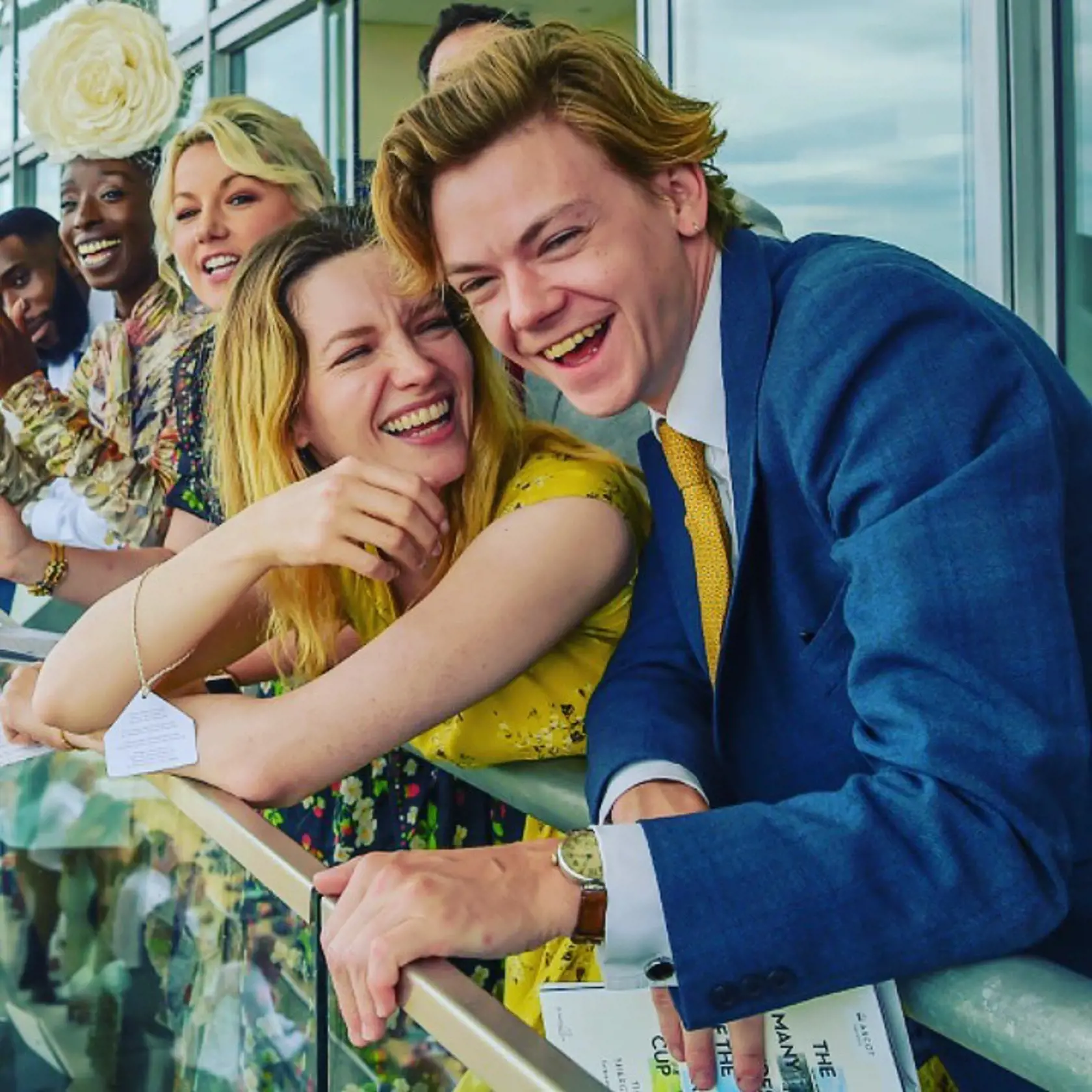 Tento pár vyhráva súťaž o najromantickejší pár! Veď pozrite, ako im to veľmi pristane!