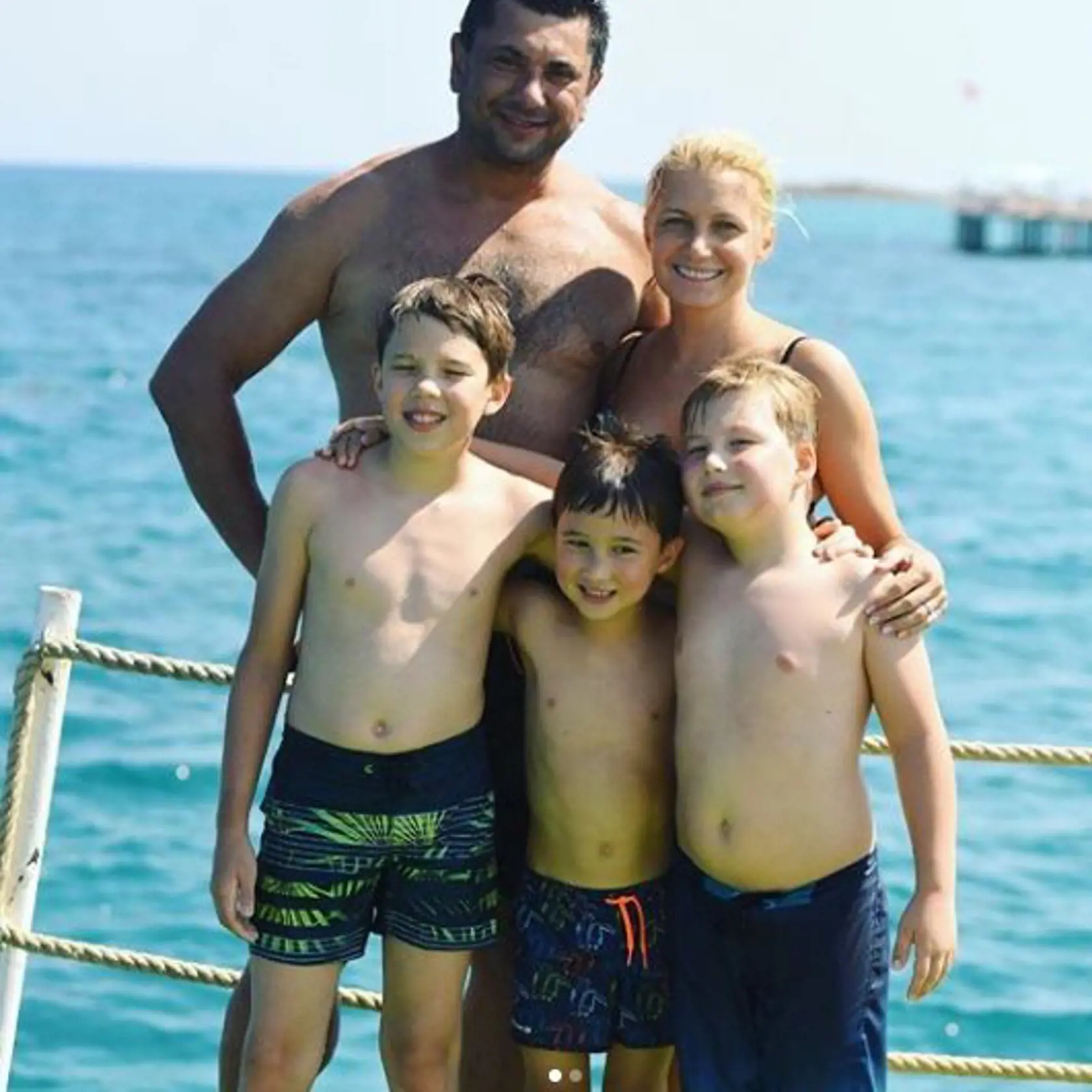 V lete absolvovali prvú dovolenku pri mori bez babky.
