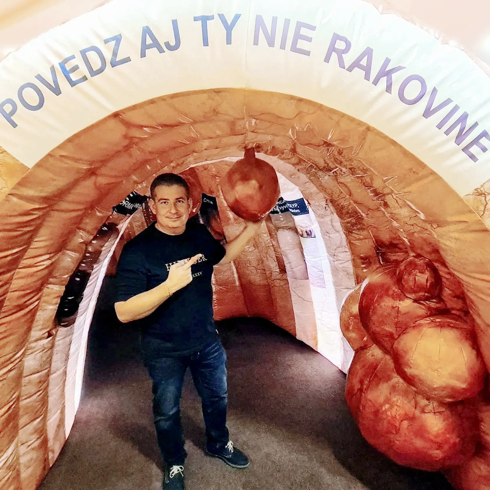 Patrik cestuje po Slovensku a robí osvetu vážnemu ochoreniu.