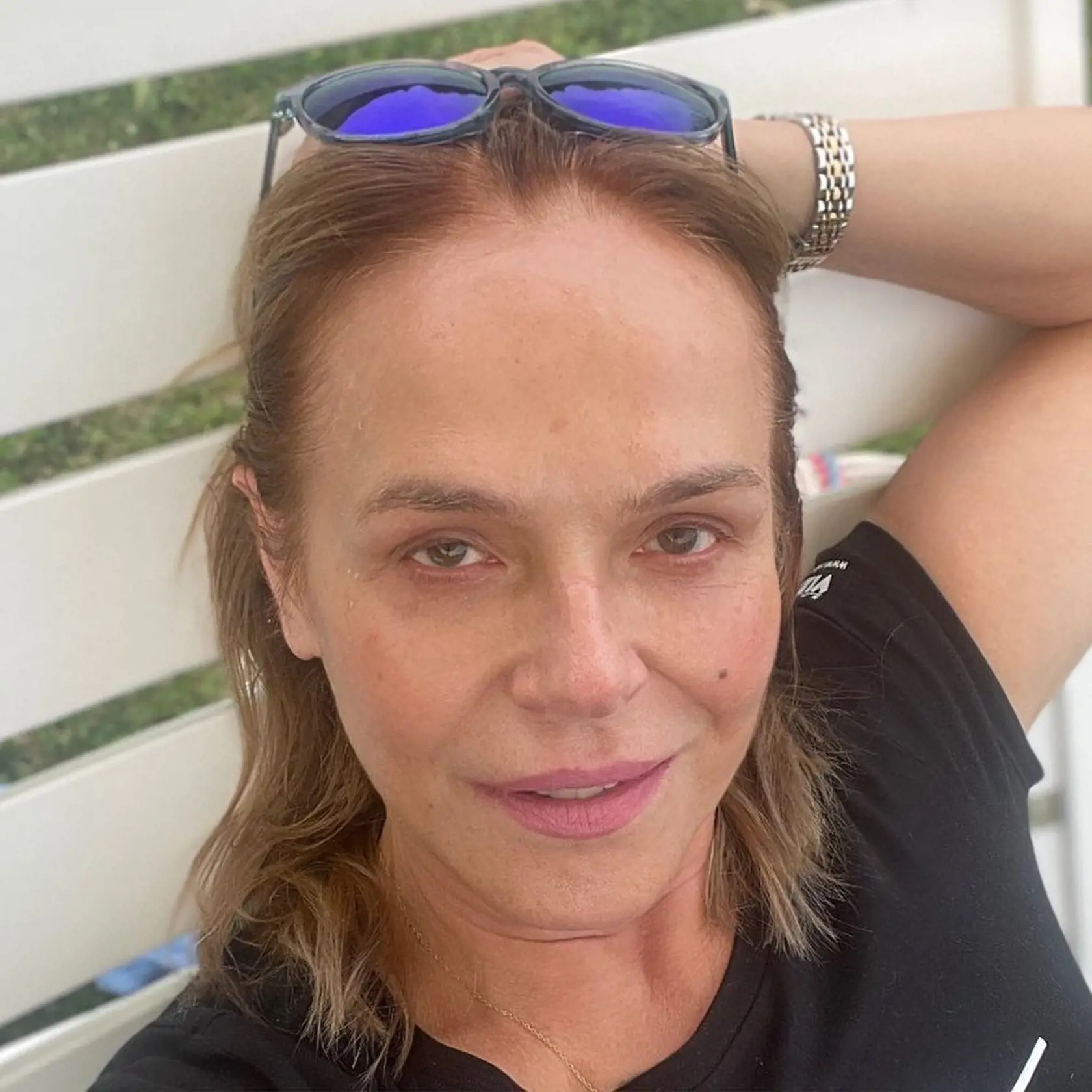 Dagmar k fotke napísala: "..a jedna samospouští , nenamalovaná a bez filtru, protože bylo krásné světlo , zvané “Americká noc”. Ano, a lesk. Ten mám vždycky narozdíl od make up."