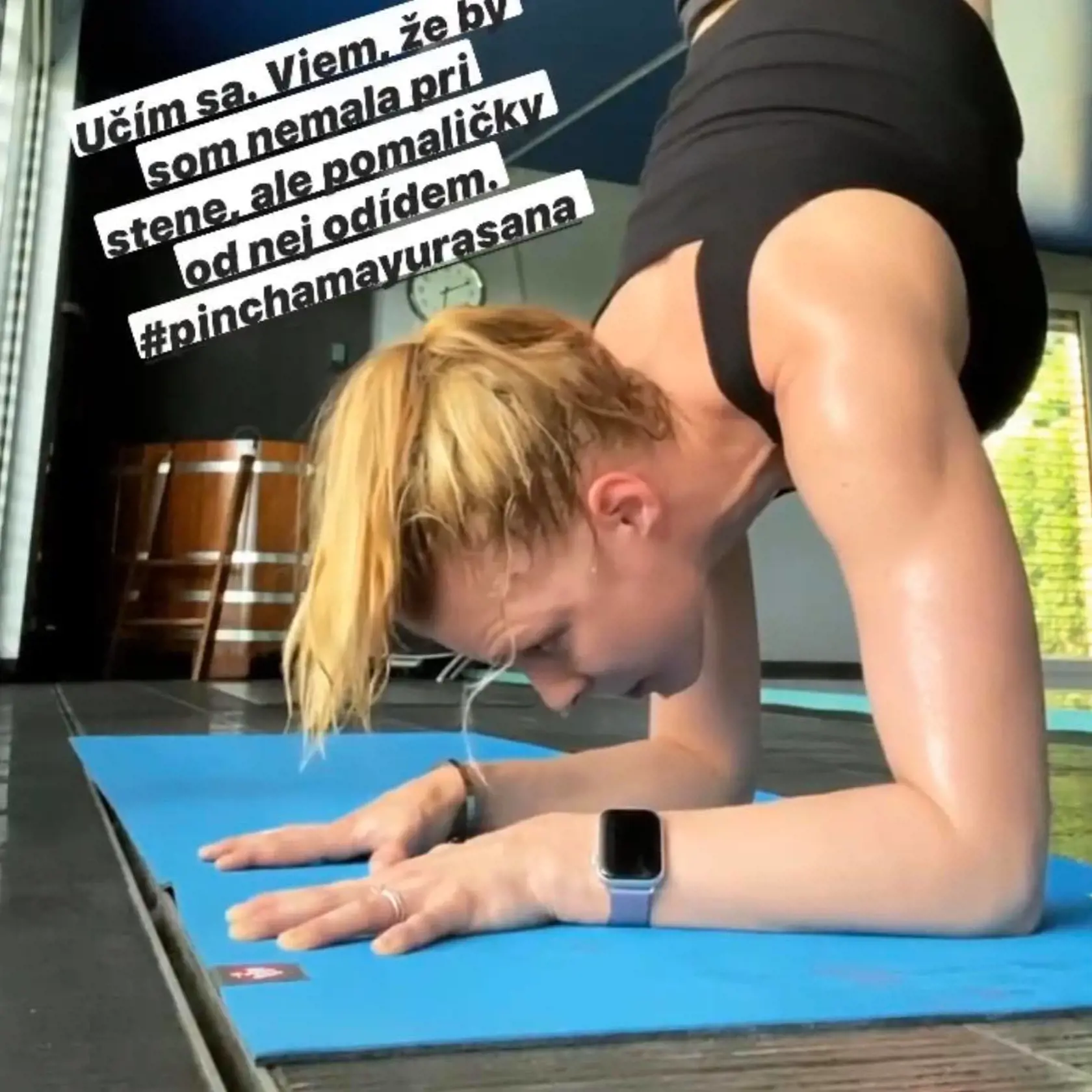 Veronika Cifrová Ostrihoňová a jej domáca jóga.