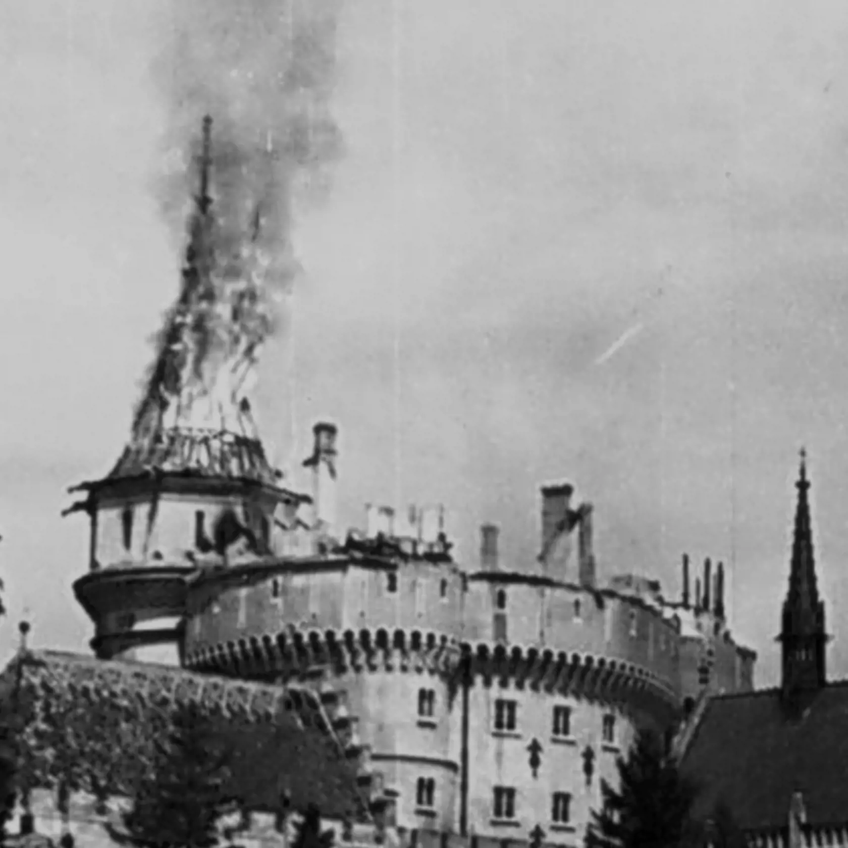 Aby sa situácia z roku 1950 nezopakovala, hasiči sa vracajú pravidelne na zámok, kvôli cvičeniu.