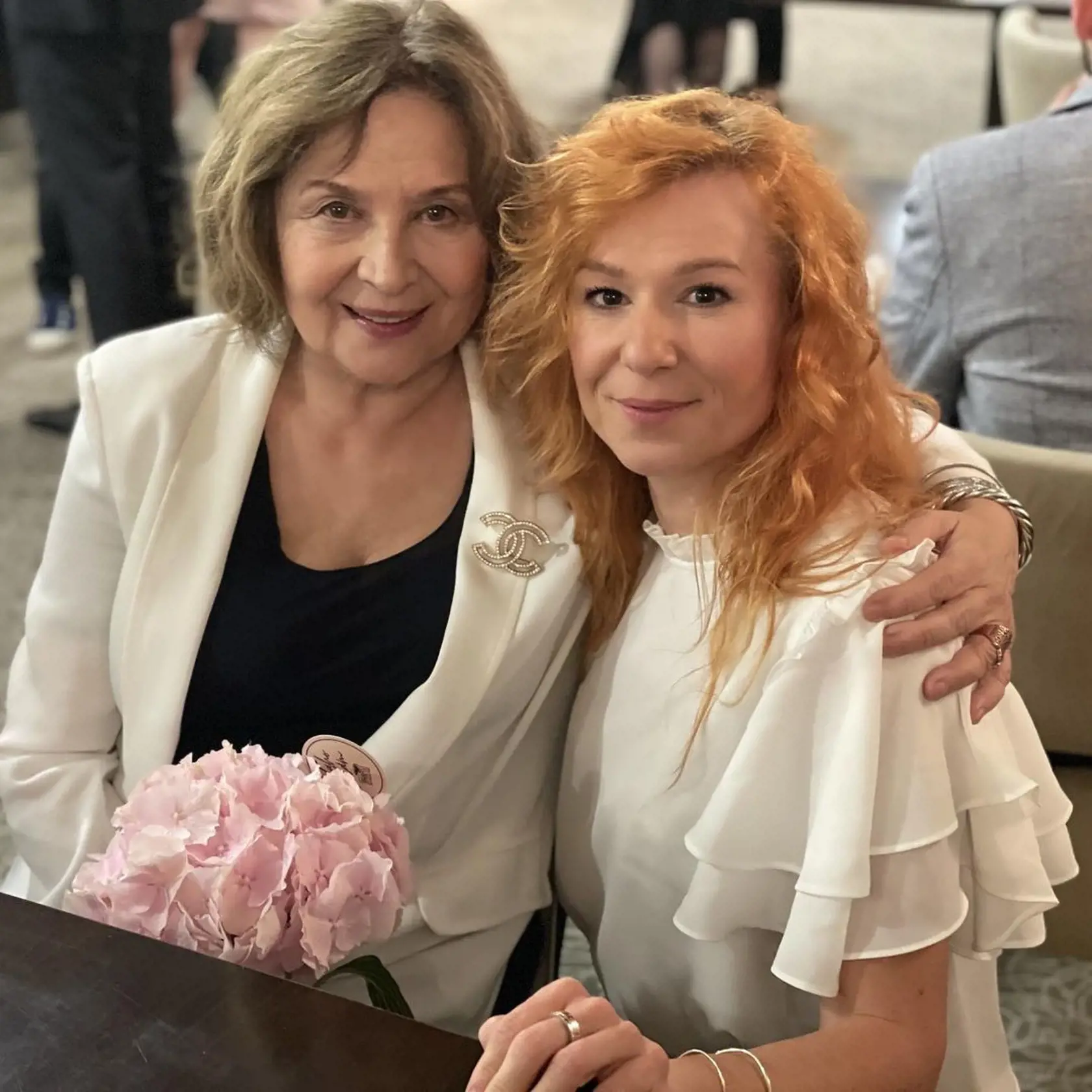 Helena Krajčiová s Emíliou Vášaryovou