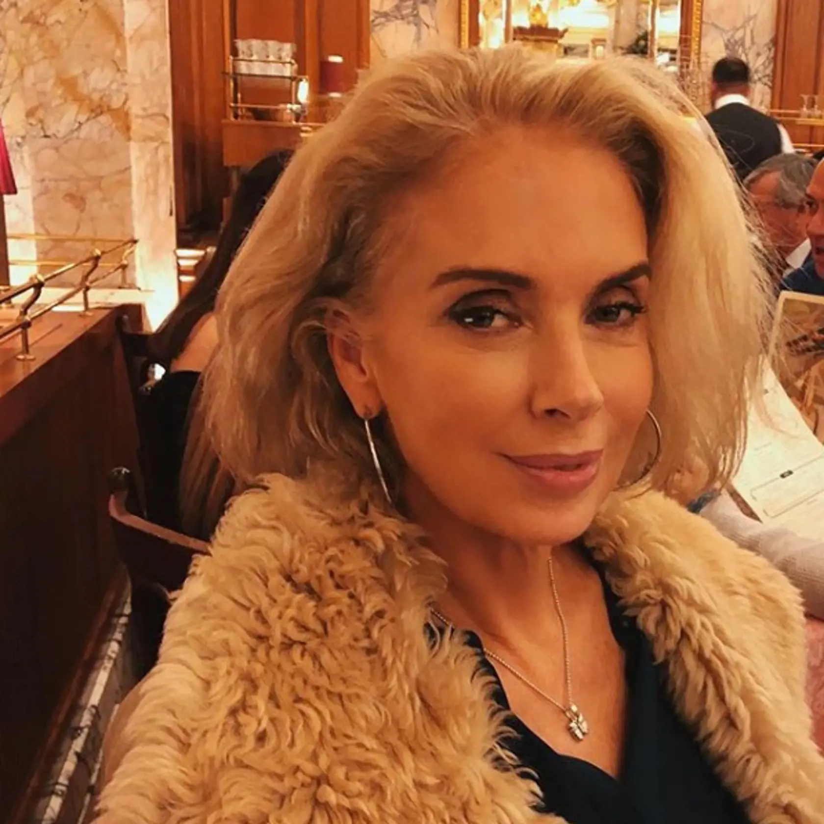 Modelka Kathy Hill hrala vo videoklipe Wham! Last Christmas exfrajerku Georga Michaela. Keď zomrel, pieseň nemohla ani počuť, teraz sa jej pri nej opäť vynárajú pekné spomienky.