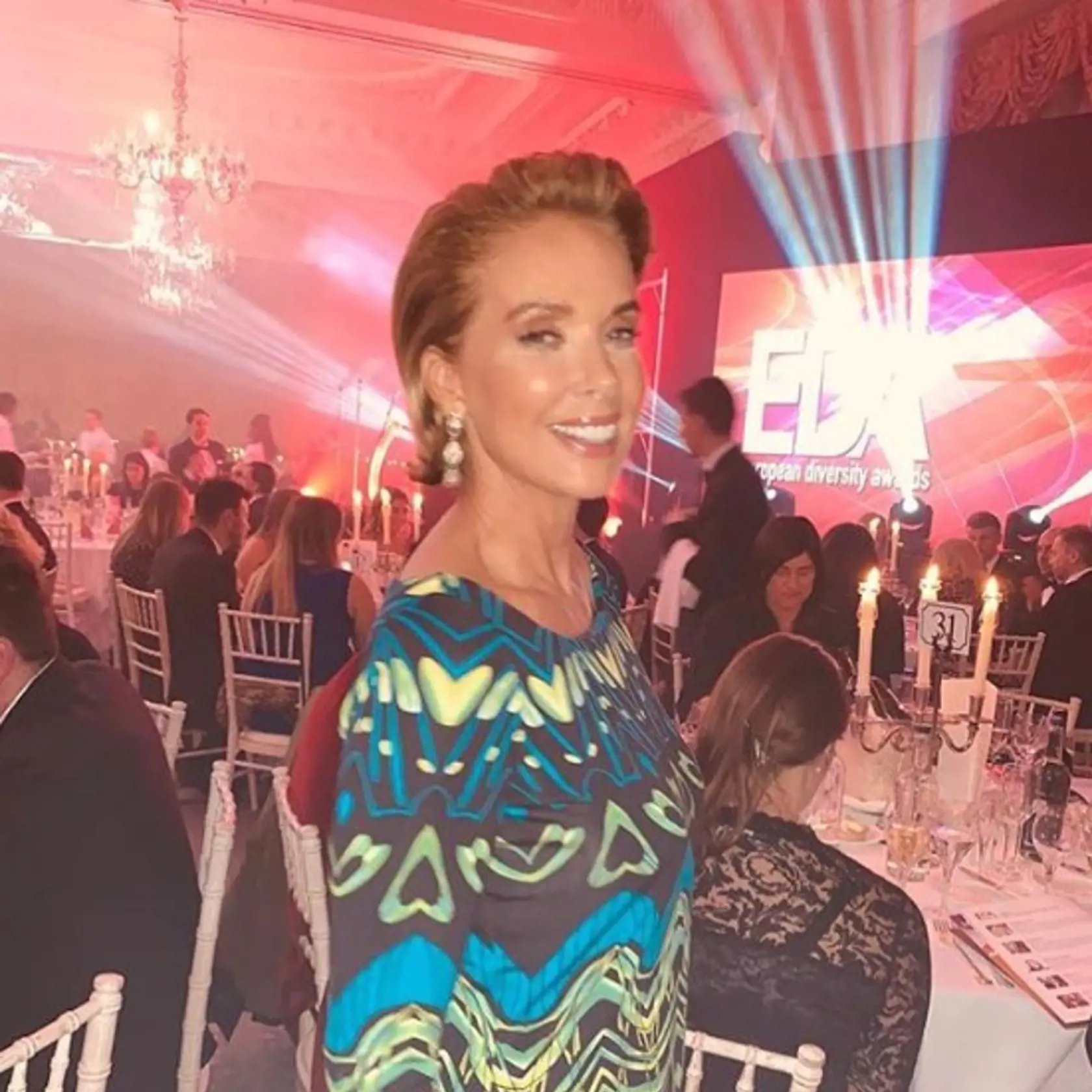 Modelka Kathy Hill hrala vo videoklipe Wham! Last Christmas exfrajerku Georga Michaela. Keď zomrel, pieseň nemohla ani počuť, teraz sa jej pri nej opäť vynárajú pekné spomienky.