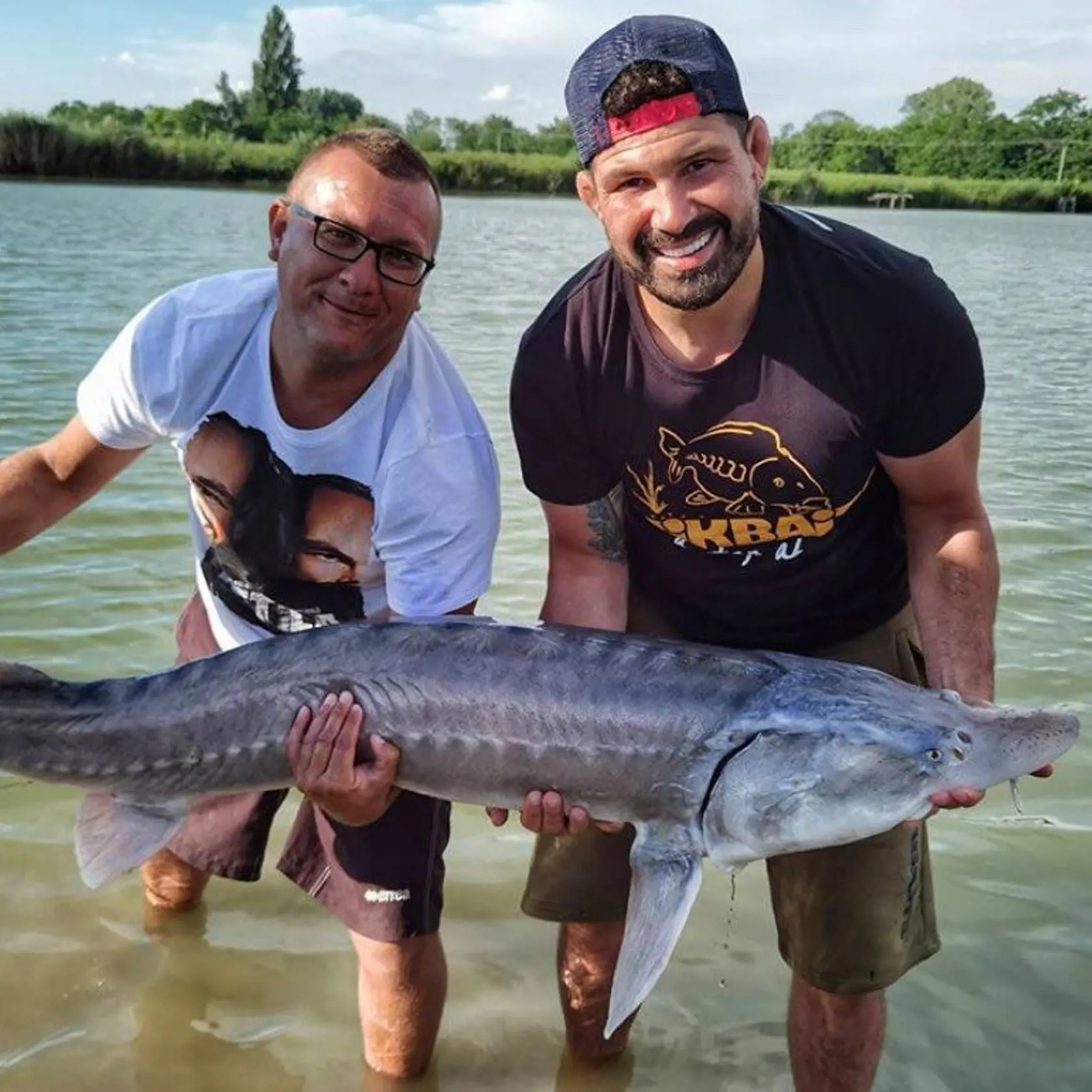 Podarilo sa im chytiť takmer 20-kilového jesetera.