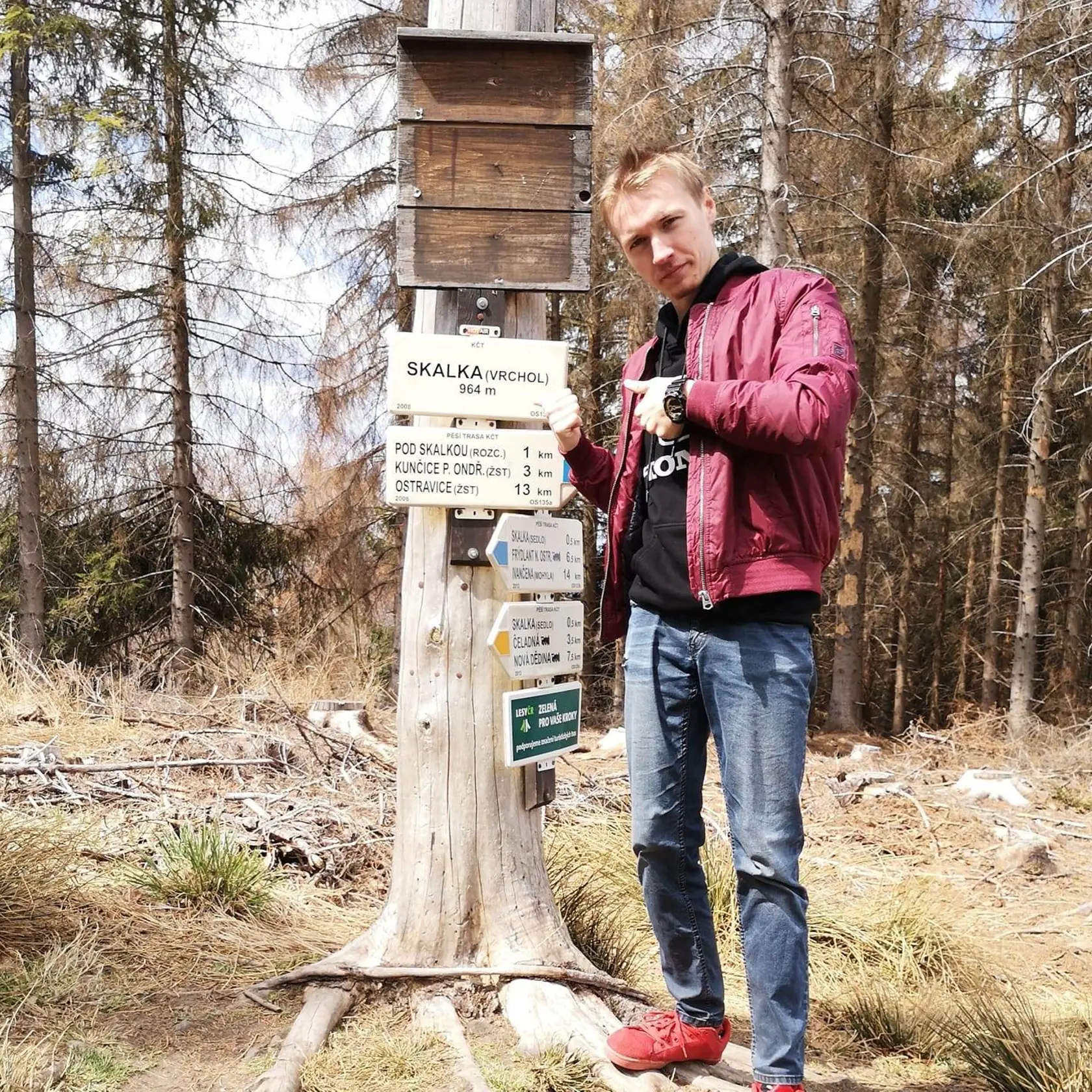 Aj keď bol Denis poistený v Hong Kongu, poistenie v Číne neplatí a hospitalizácia bude stáť desiatky tisíc eur, ktoré rodina nemá.