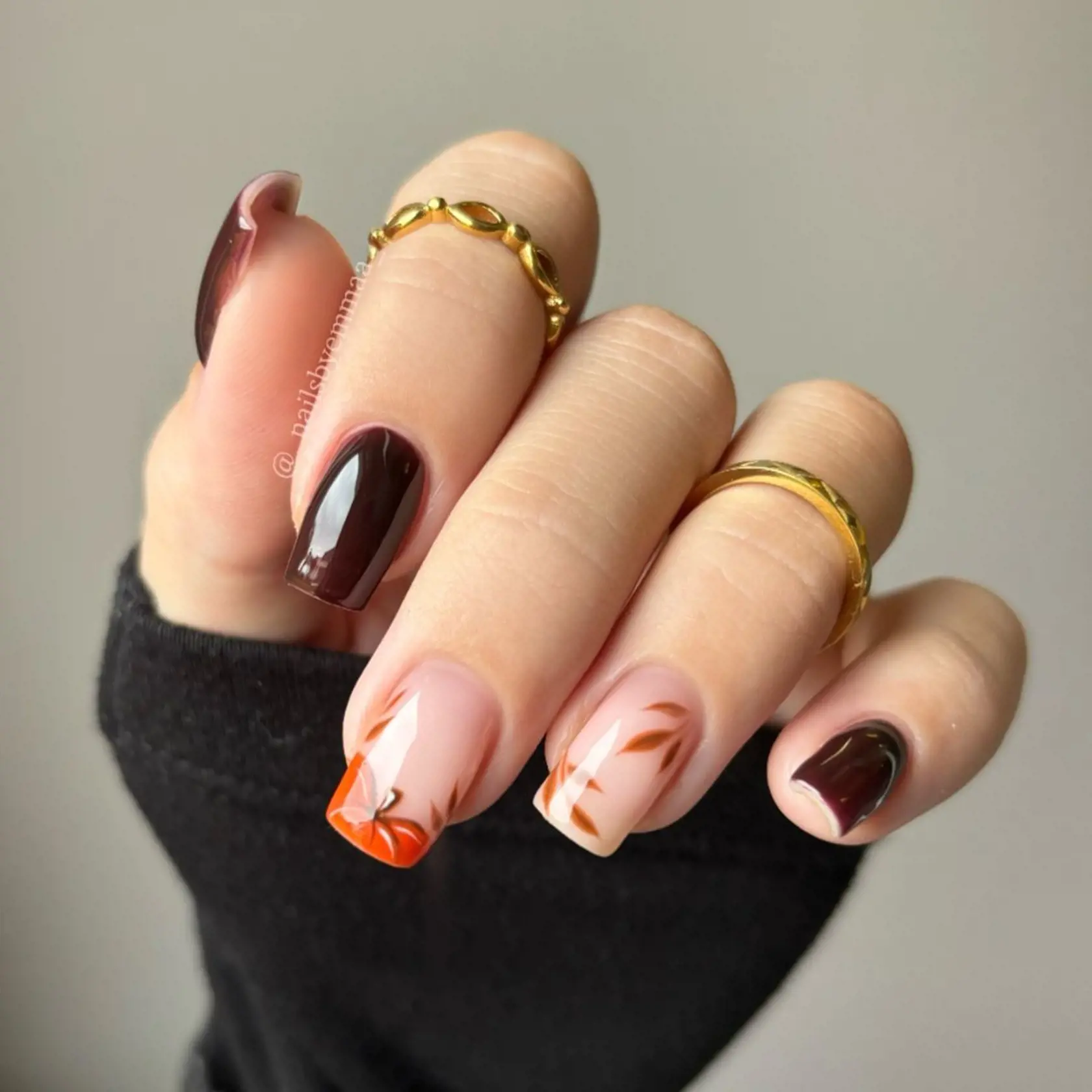Nechty od @_nailsbyemmaa_