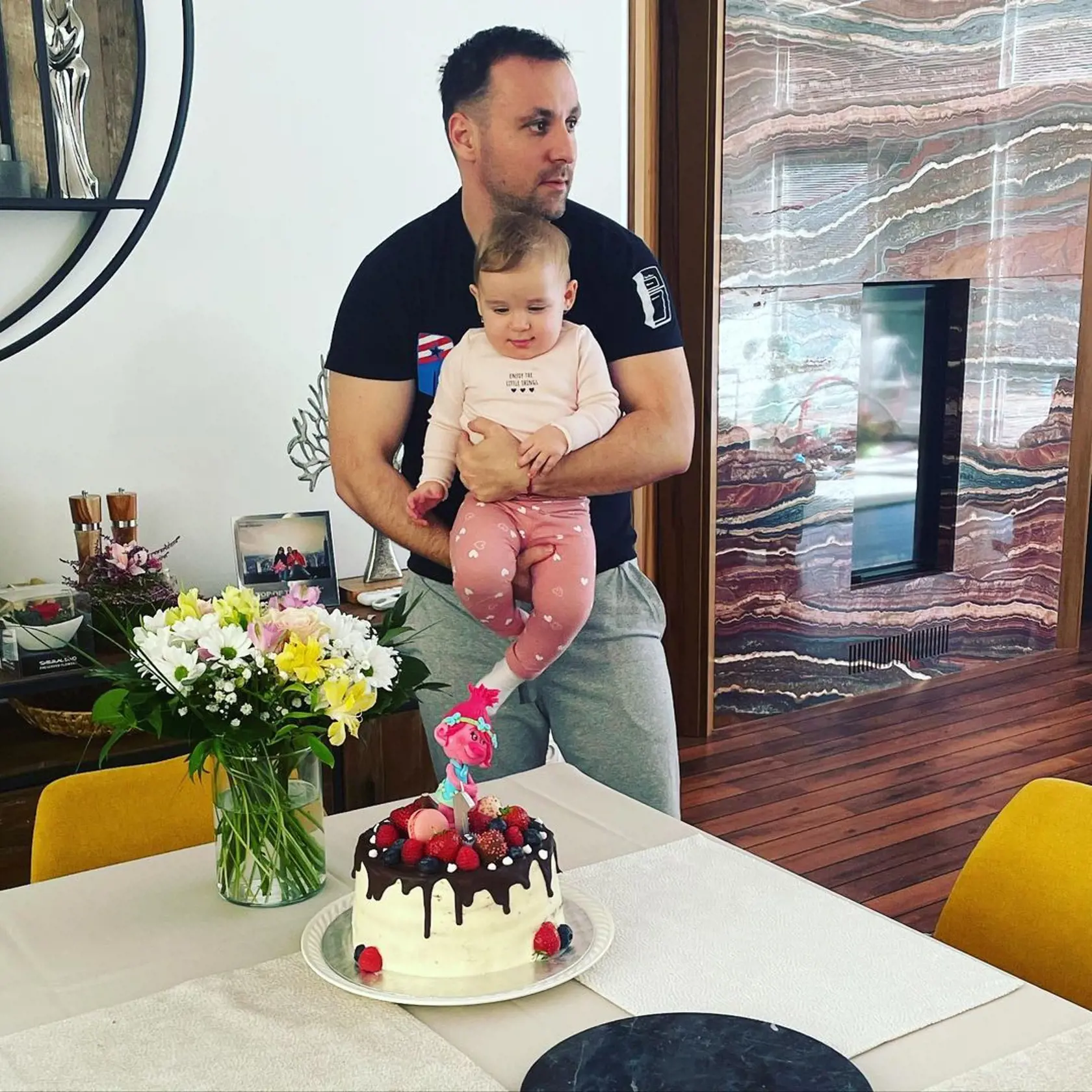 Leuška oslávila jeden rok.