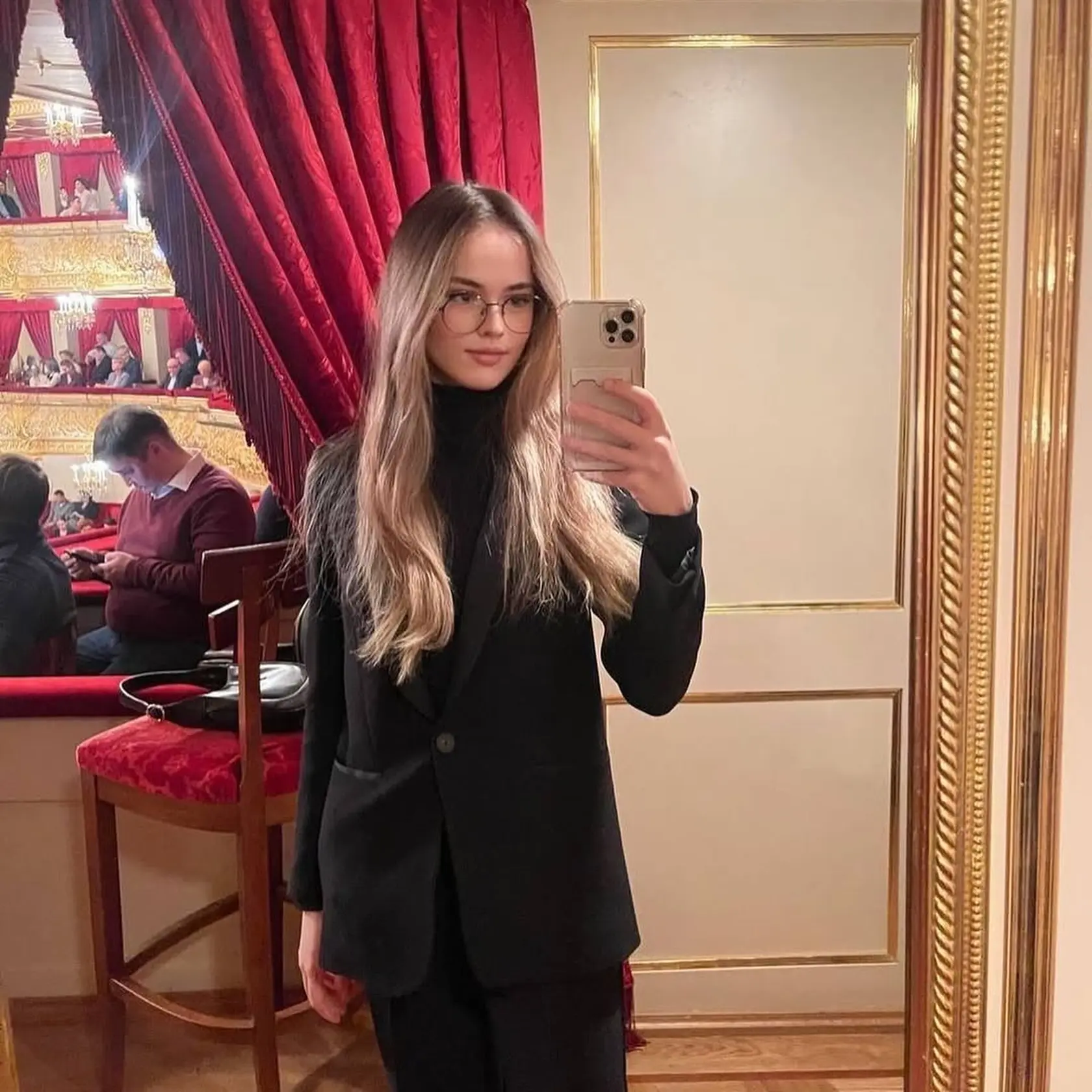 Kristina Pimenova je dnes prekrásna mladá žena. Má 19 rokov a pred sebou sľubnú kariéru modelky a herečky.